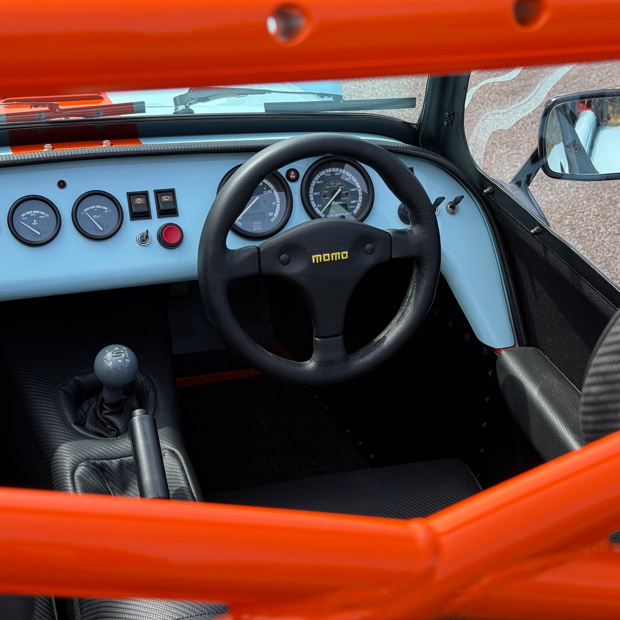 24/24 CATERHAM 170S - GULF BLUE WITH BLACK