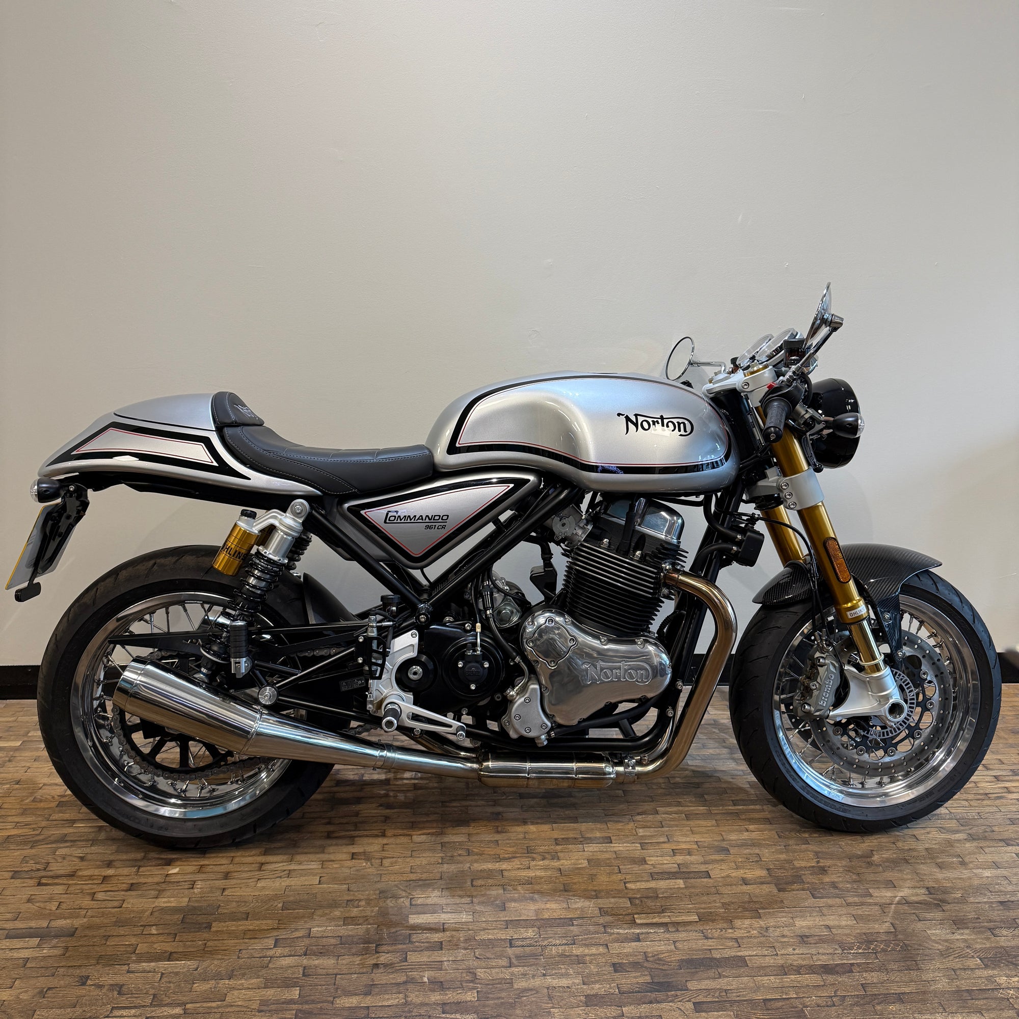 NORTON 961 CR - MANX SILVER - PreLoved