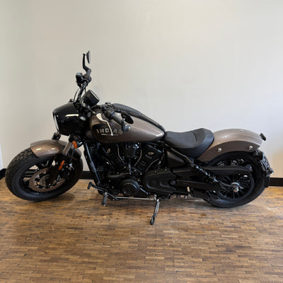 INDIAN SCOUT BOBBER Limited + tech - NARA BRONZE METTALIC