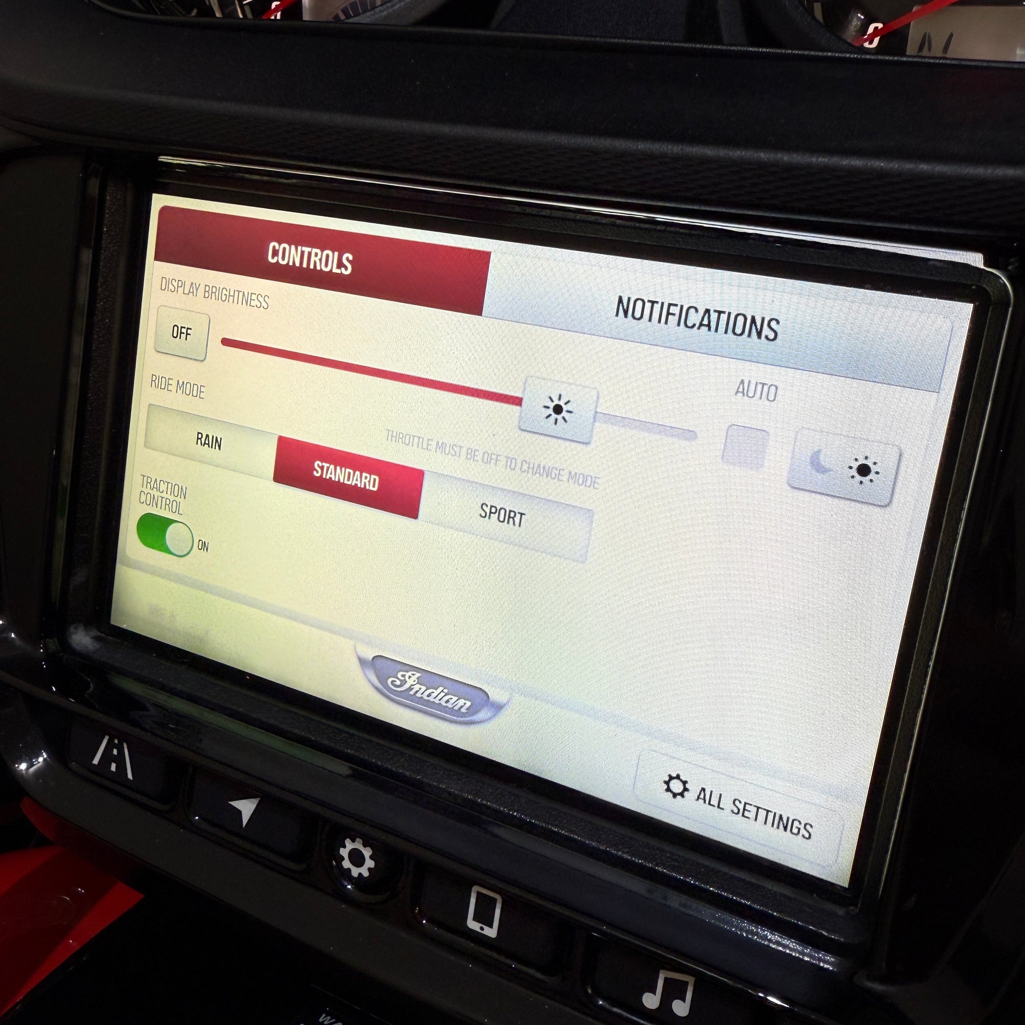 INDIAN CHALLENGER DARKHORSE - INDY RED WITH GRAPHICS - PreLoved