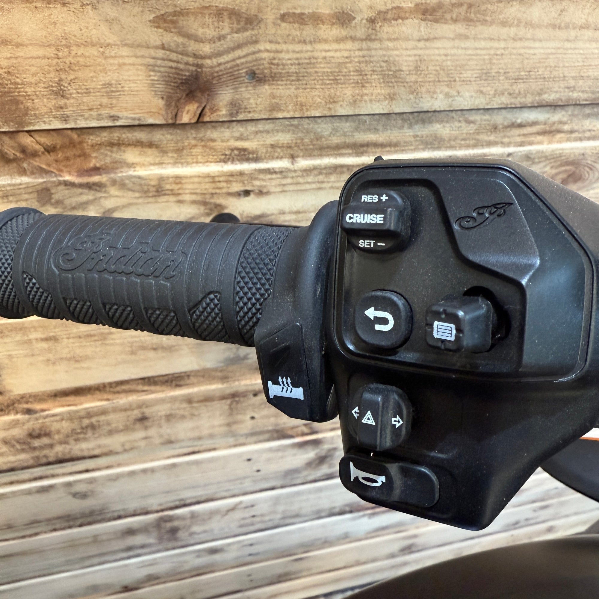 INDIAN FTR RALLY ‘23 - BLACK SMOKE - Preloved