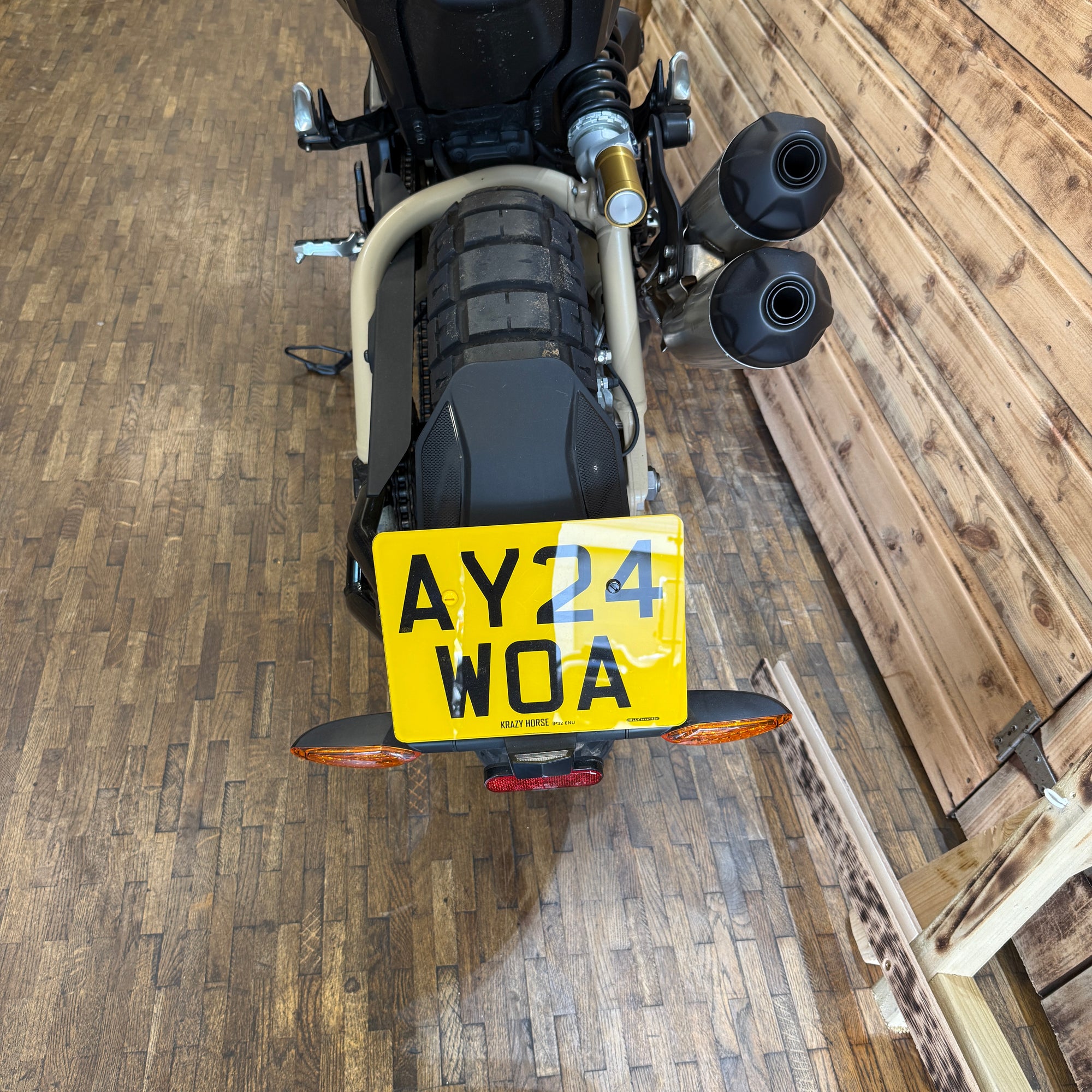 INDIAN FTR RALLY ‘23 - BLACK SMOKE - Preloved