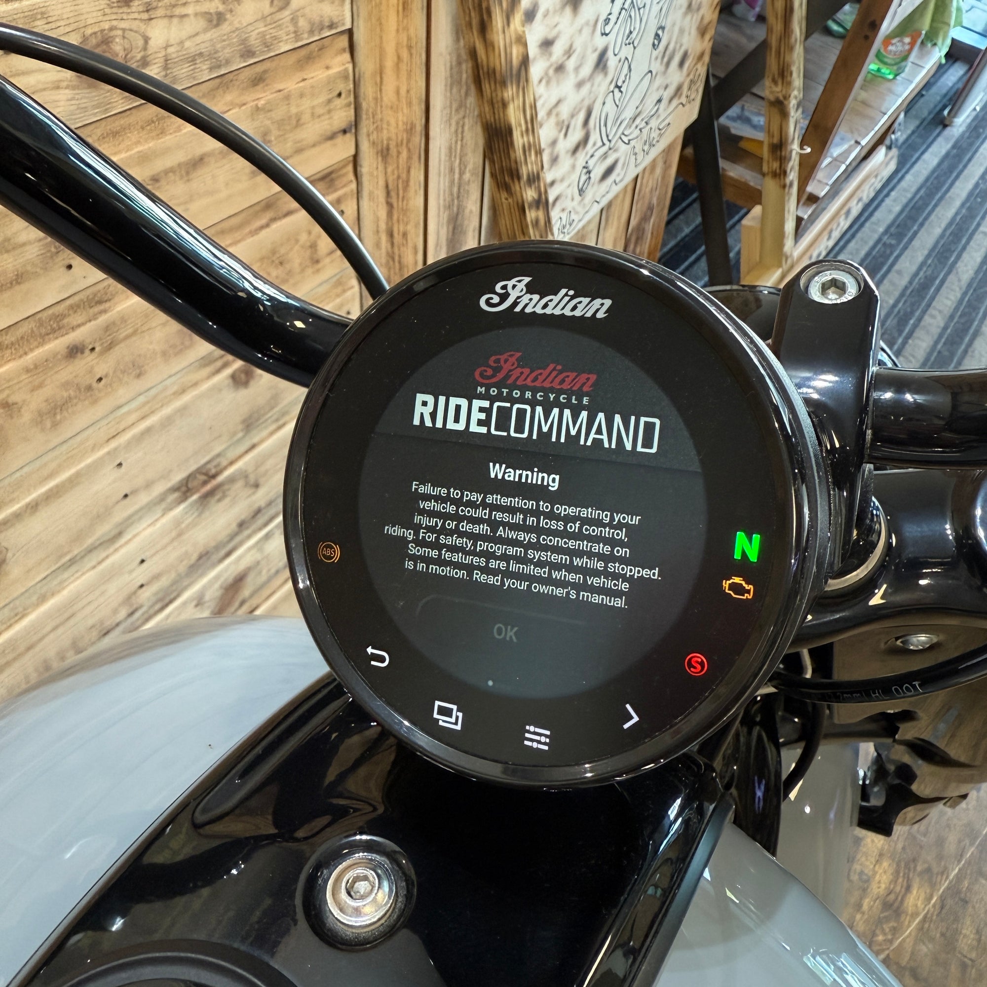 INDIAN CHIEF BOBBER DARKHORSE - STORM GRAY - PreLoved