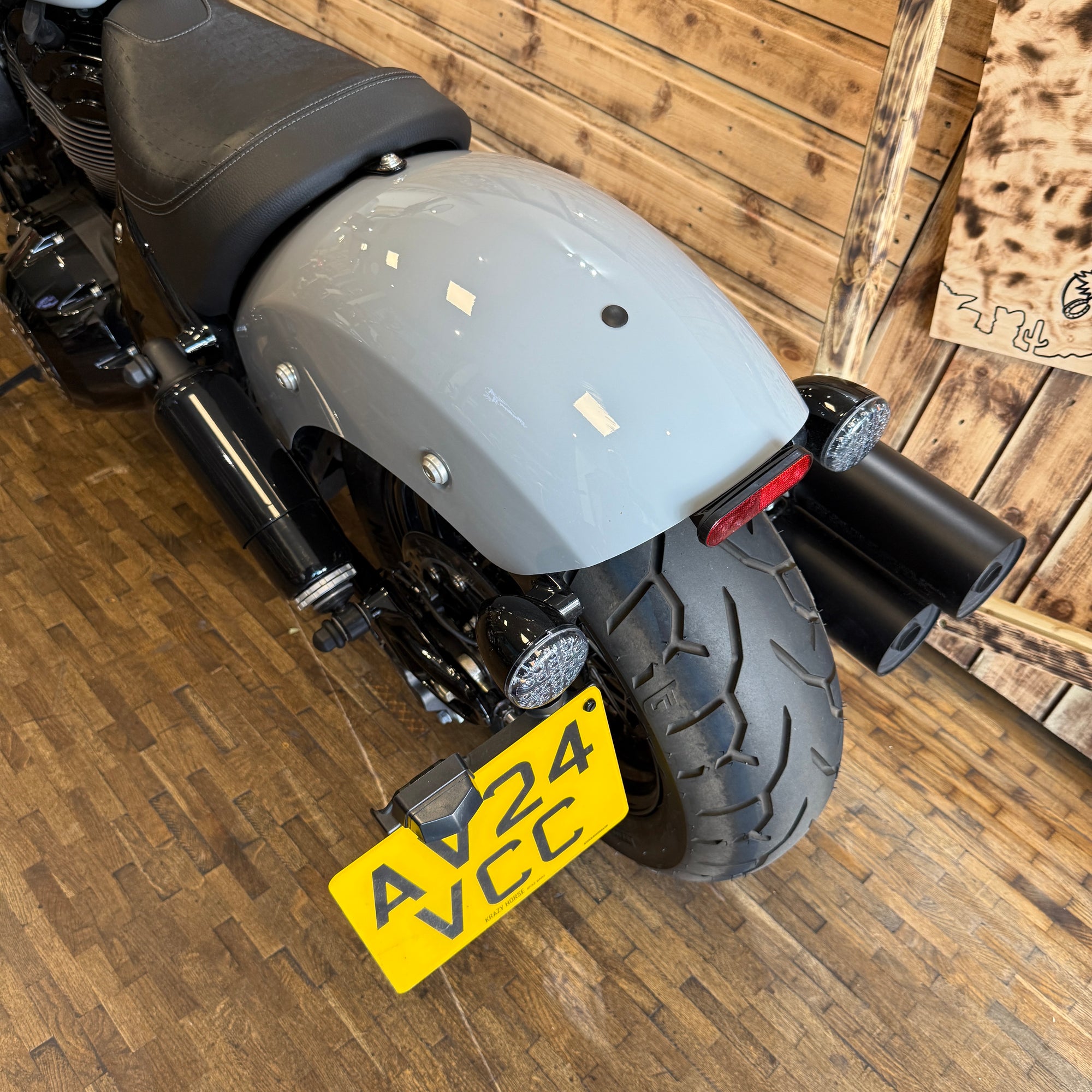 INDIAN CHIEF BOBBER DARKHORSE - STORM GRAY - PreLoved