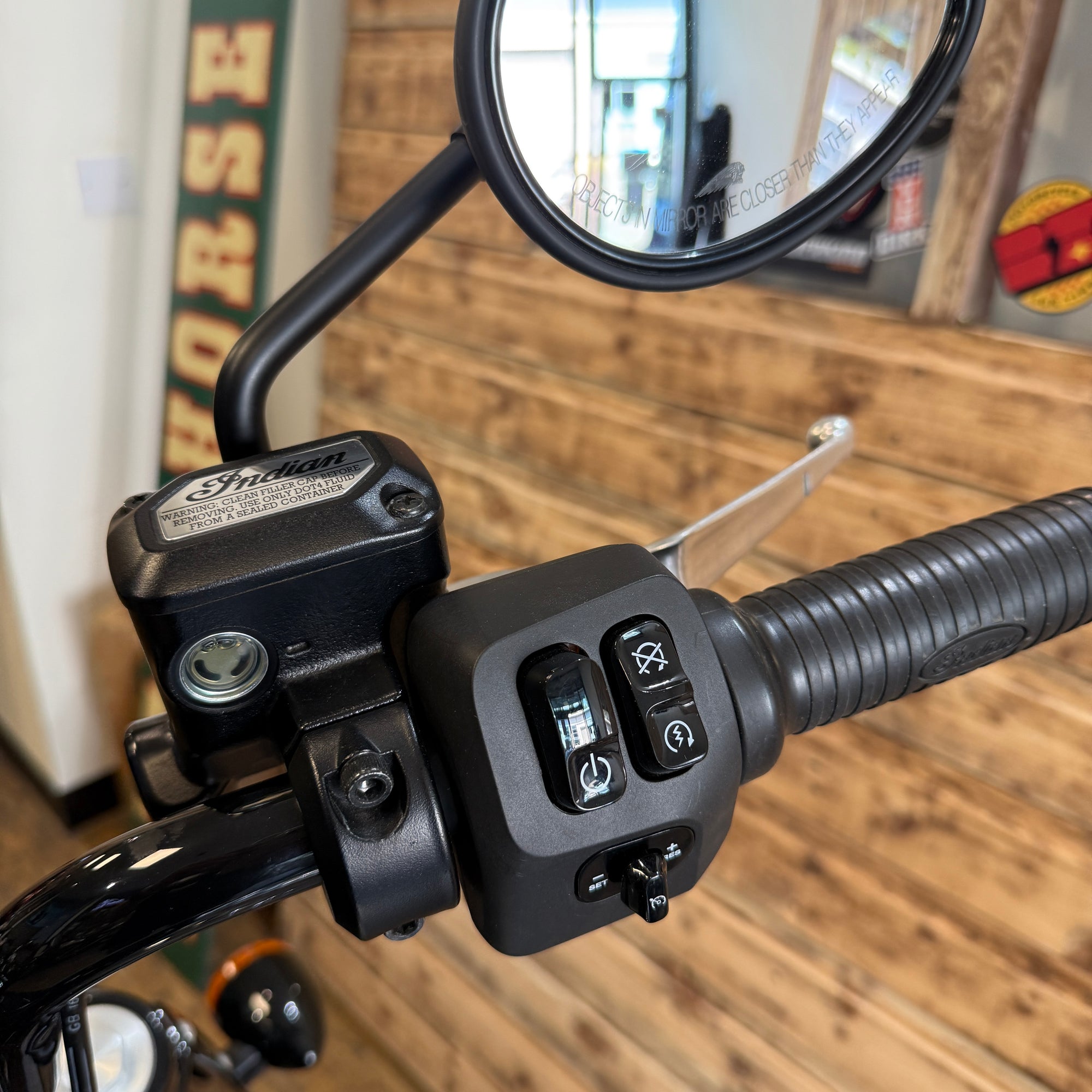 INDIAN CHIEF BOBBER DARKHORSE - STORM GRAY - PreLoved