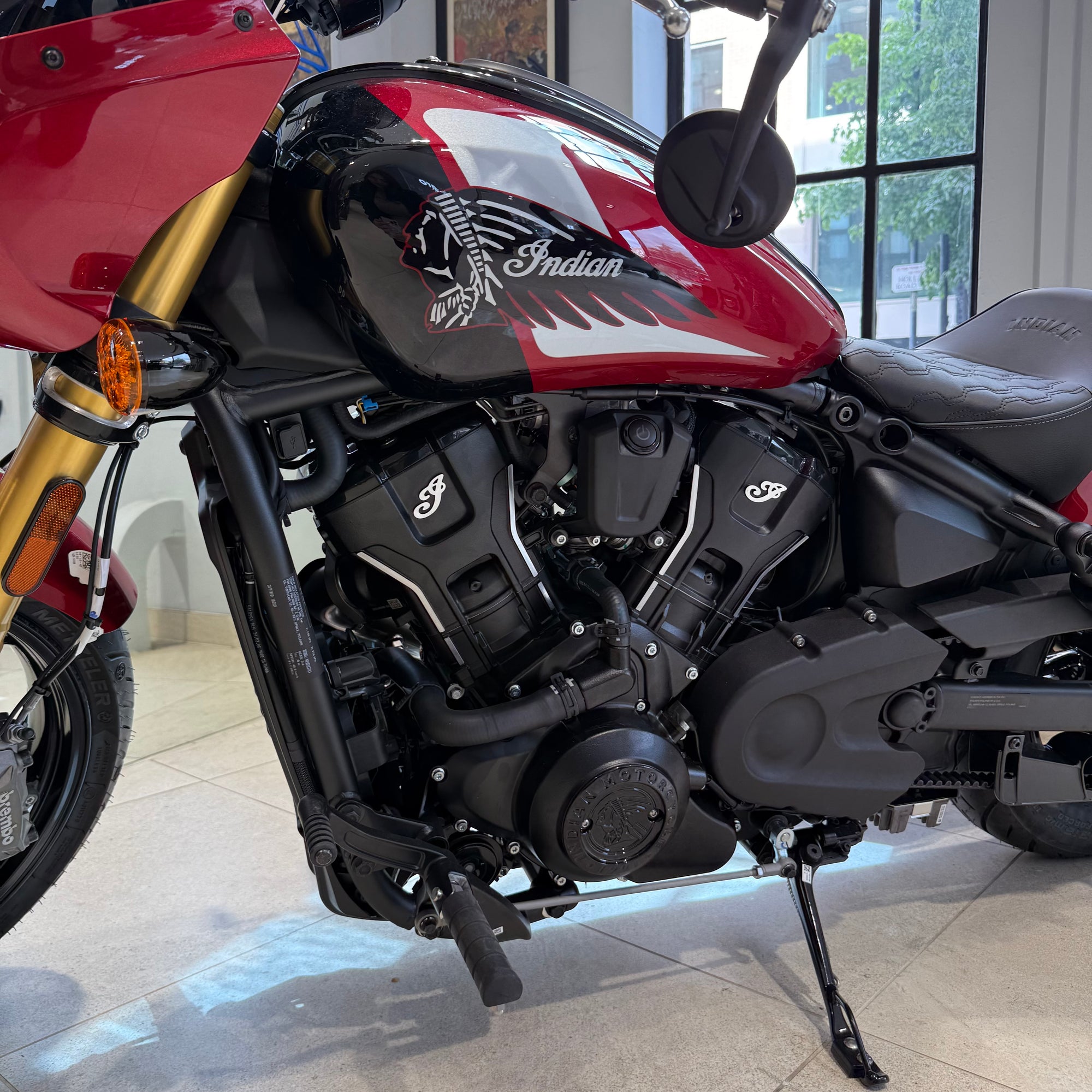 2025 Indian Scout 101 - Sunset Red Metallic