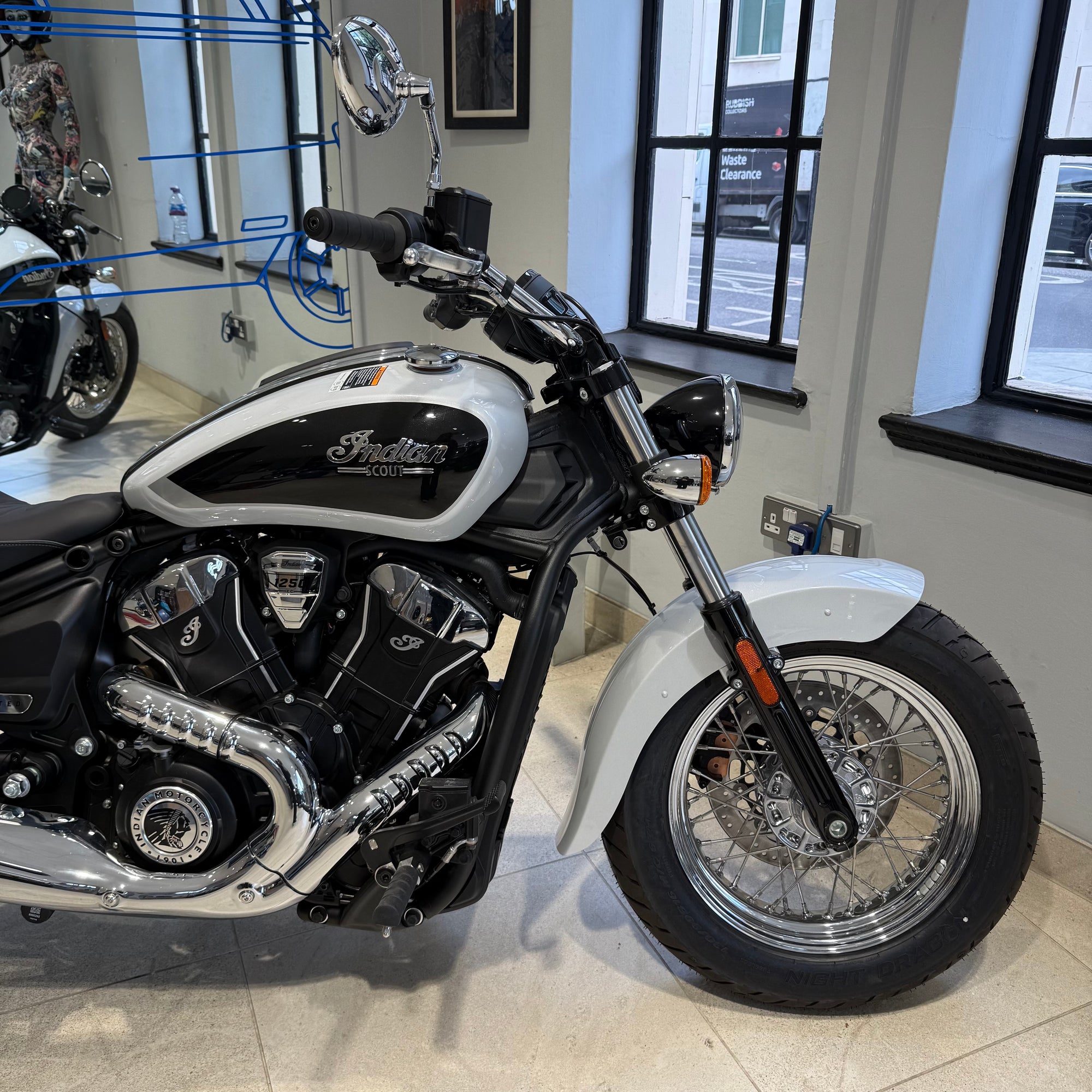 2025 Indian Scout Classic Limited +Tech - Ghost White Metallic