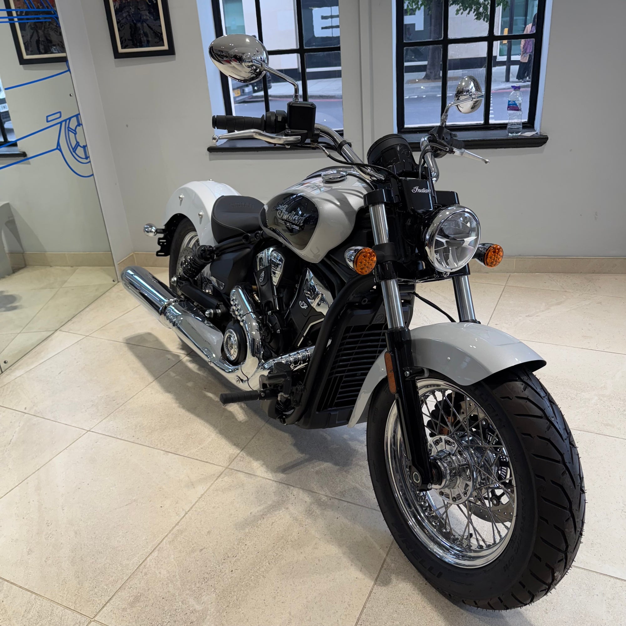 2025 Indian Scout Classic Limited +Tech - Ghost White Metallic