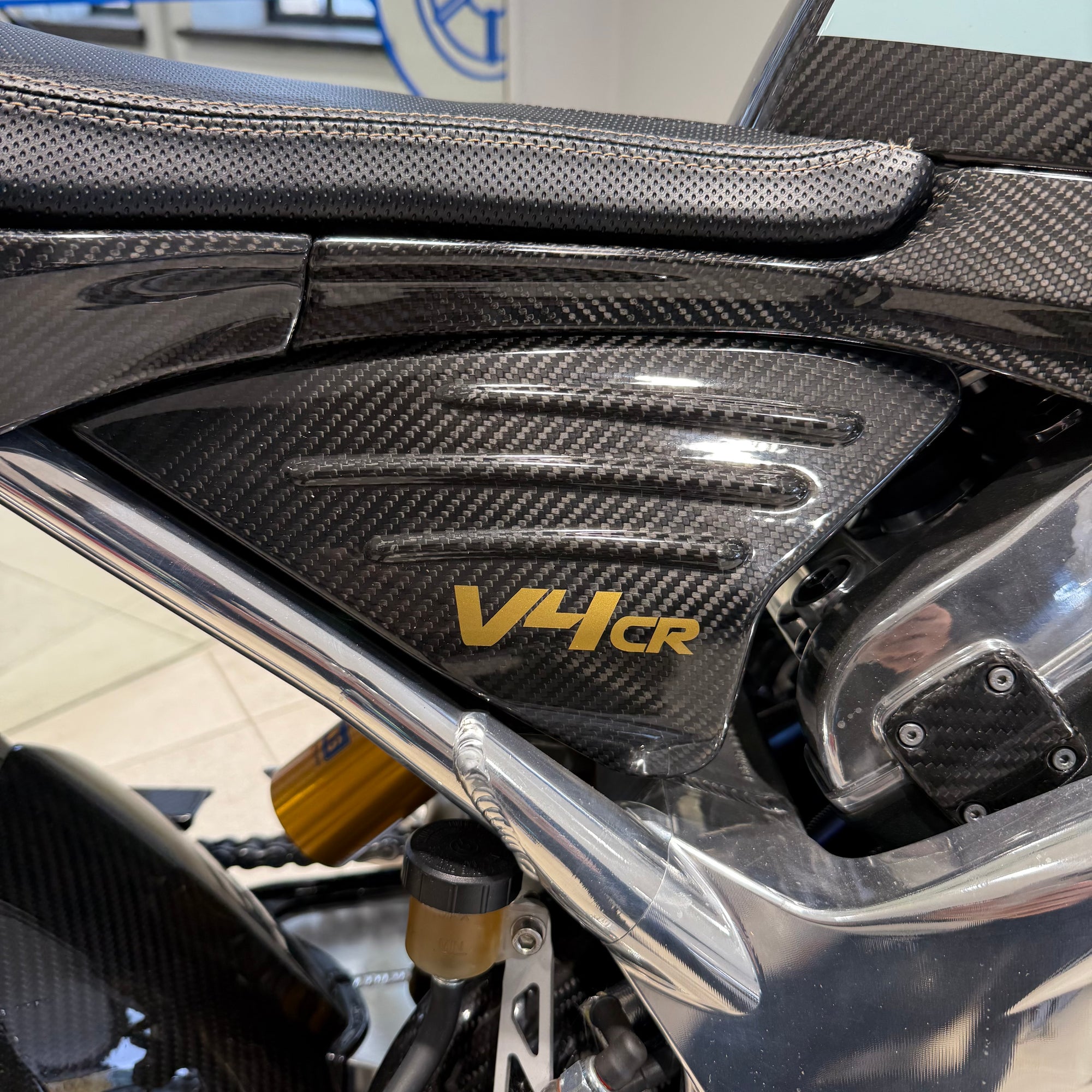 2025 Norton V4CR Carbon - Carbon Fibre / Black