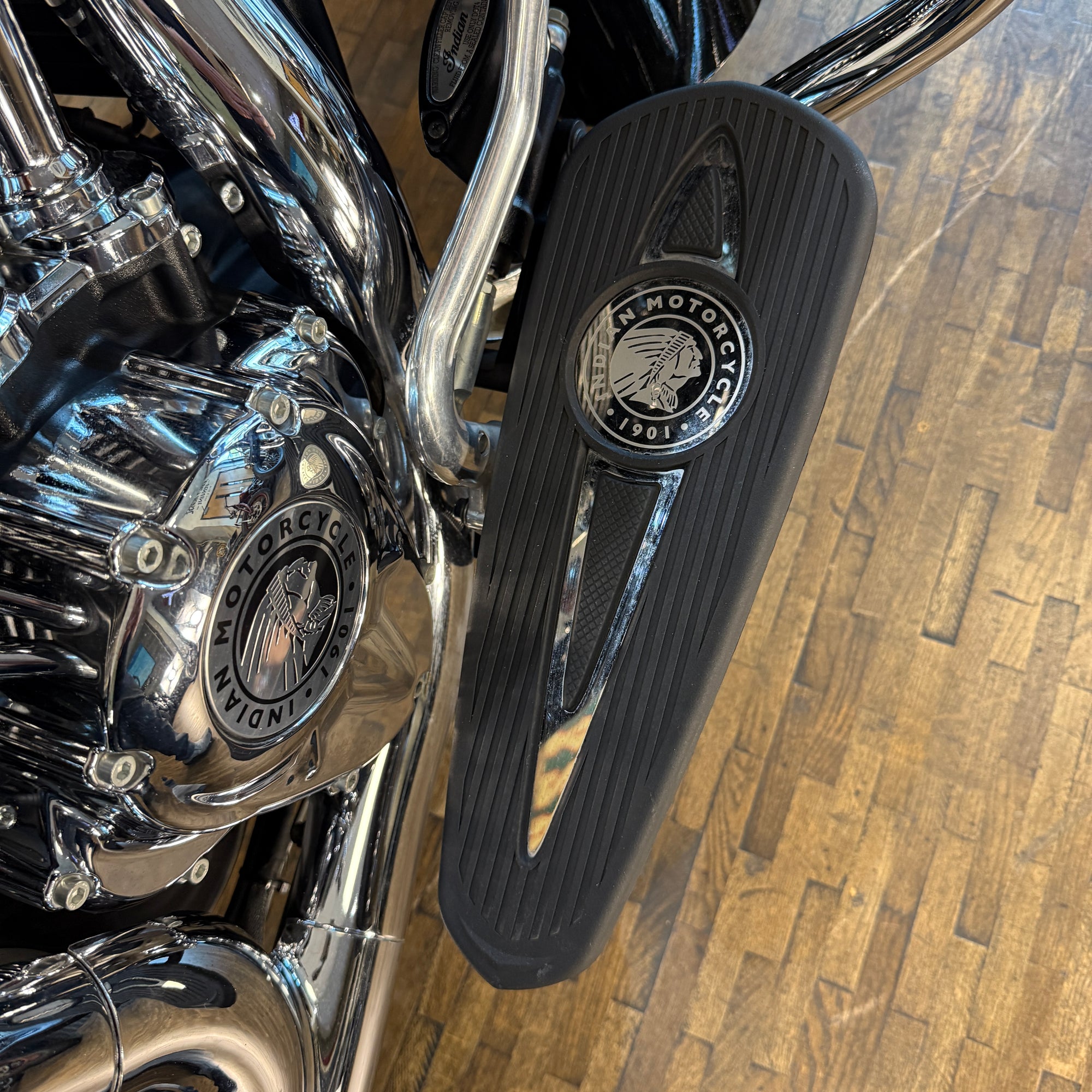 INDIAN CHIEFTAIN LTD - Thunder Black Pearl - PreLoved