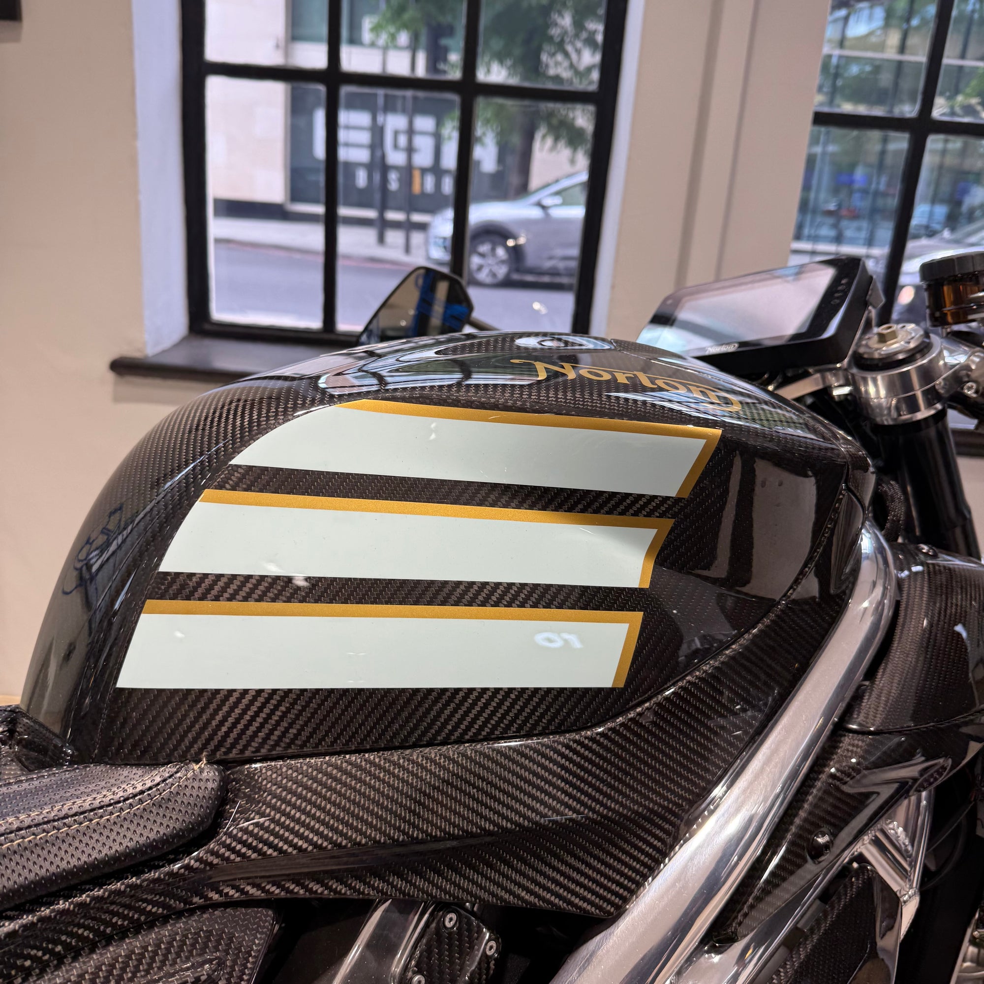 2025 Norton V4CR Carbon - Carbon Fibre / Black