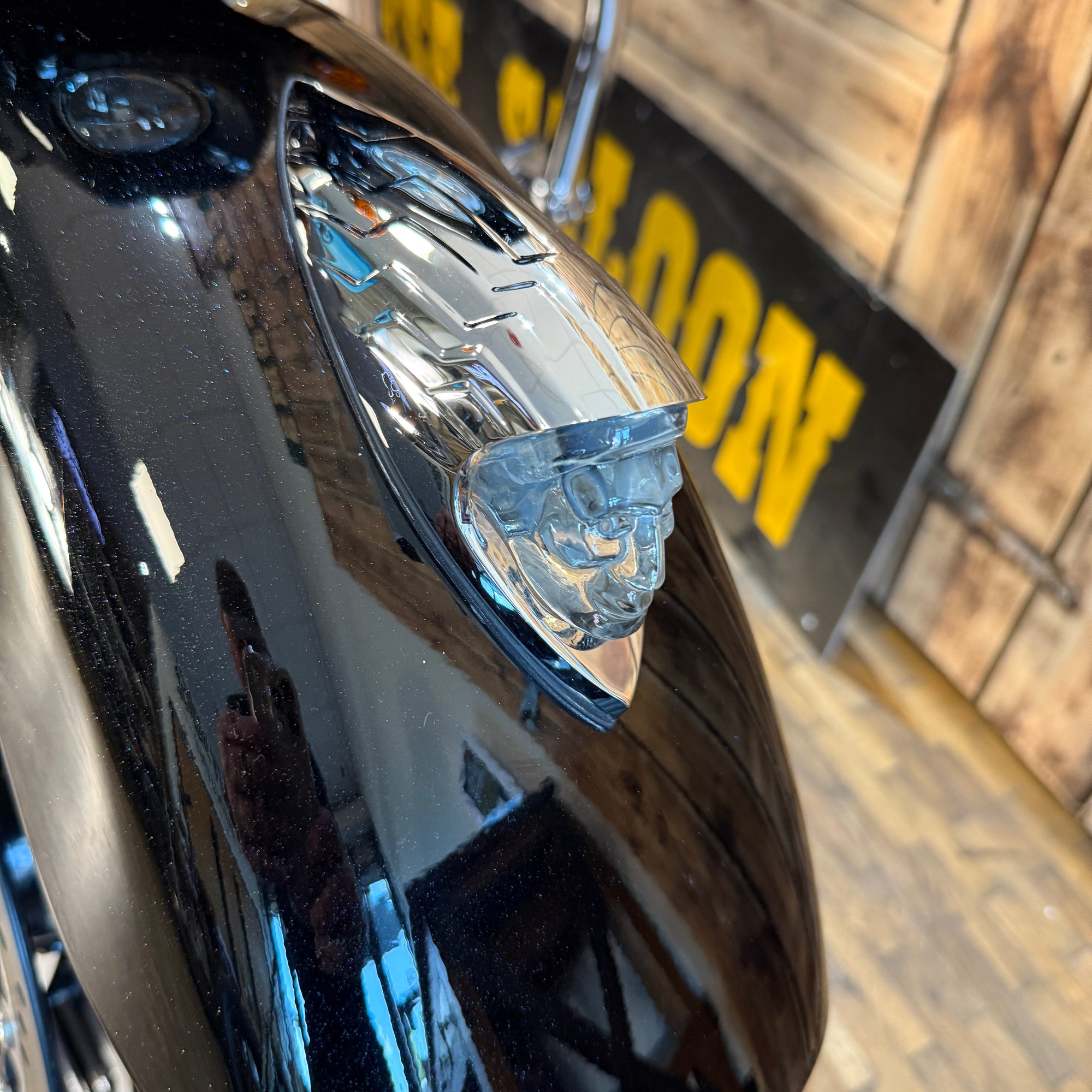 INDIAN CHIEFTAIN LTD - Thunder Black Pearl - PreLoved