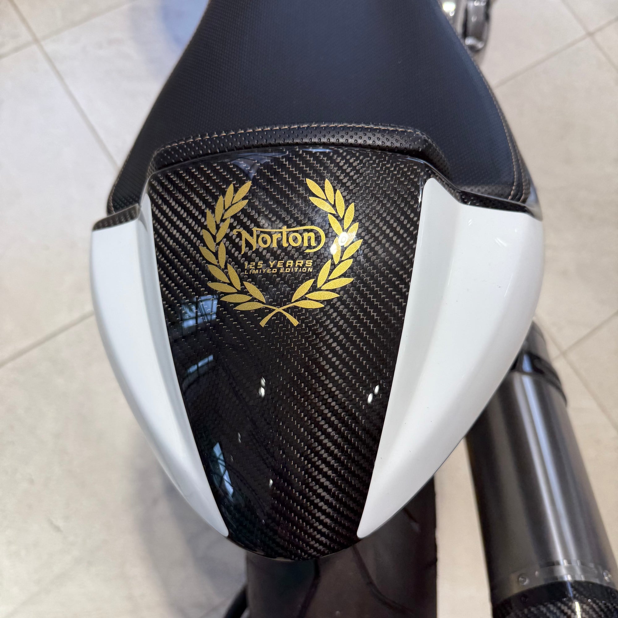 2025 Norton V4CR Carbon - Carbon Fibre / Black