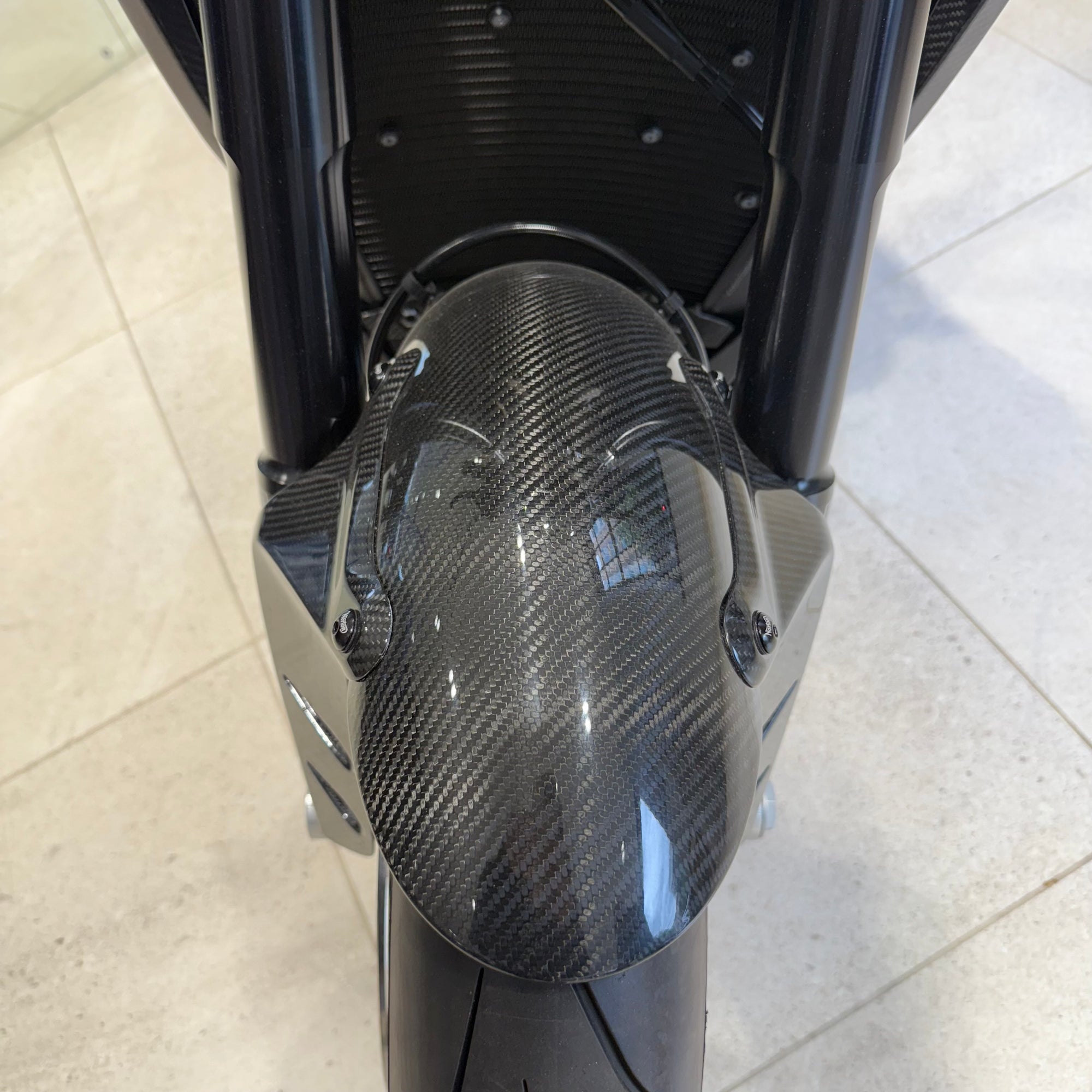 2025 Norton V4CR Carbon - Carbon Fibre / Black