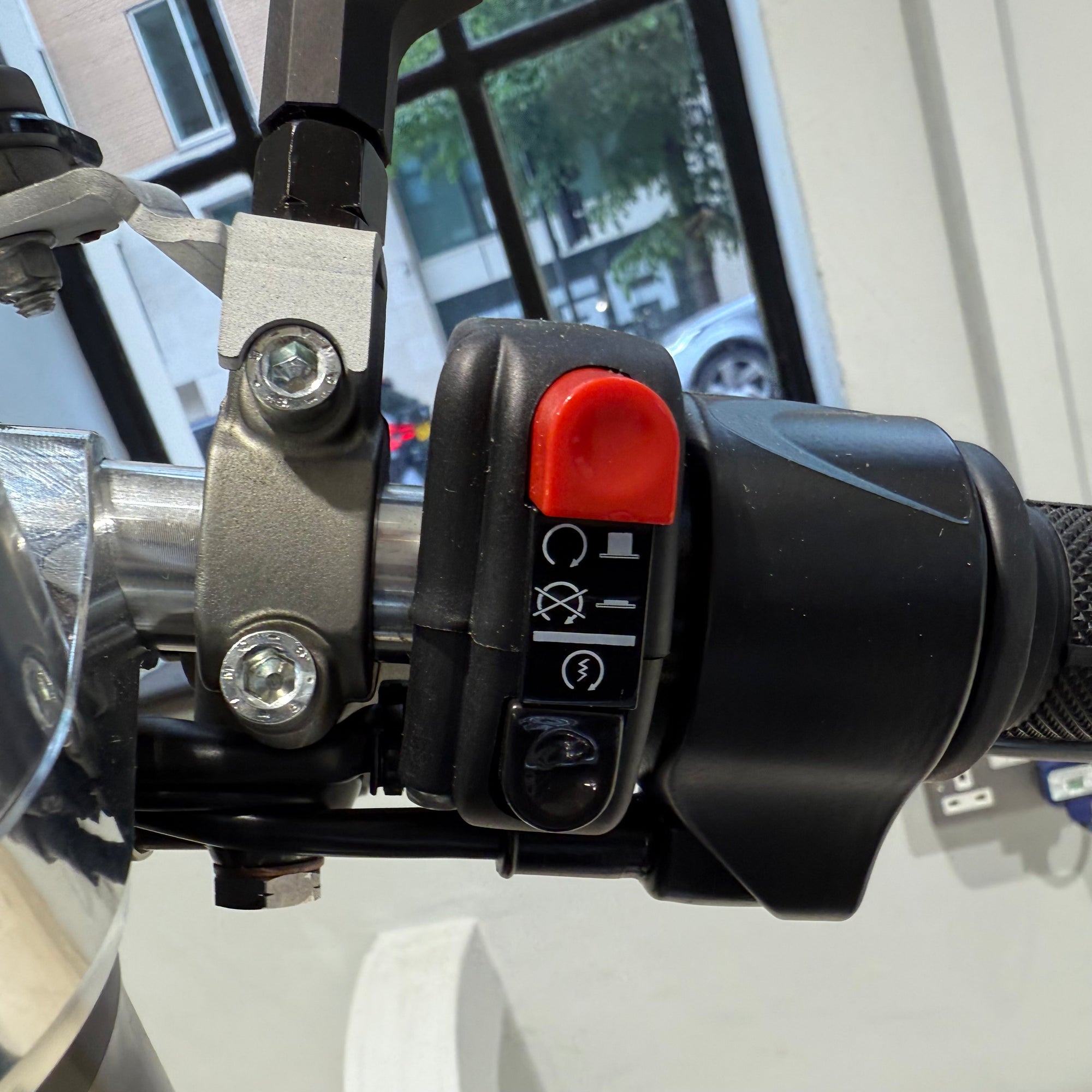 2025 Norton V4CR Carbon - Carbon Fibre / Black