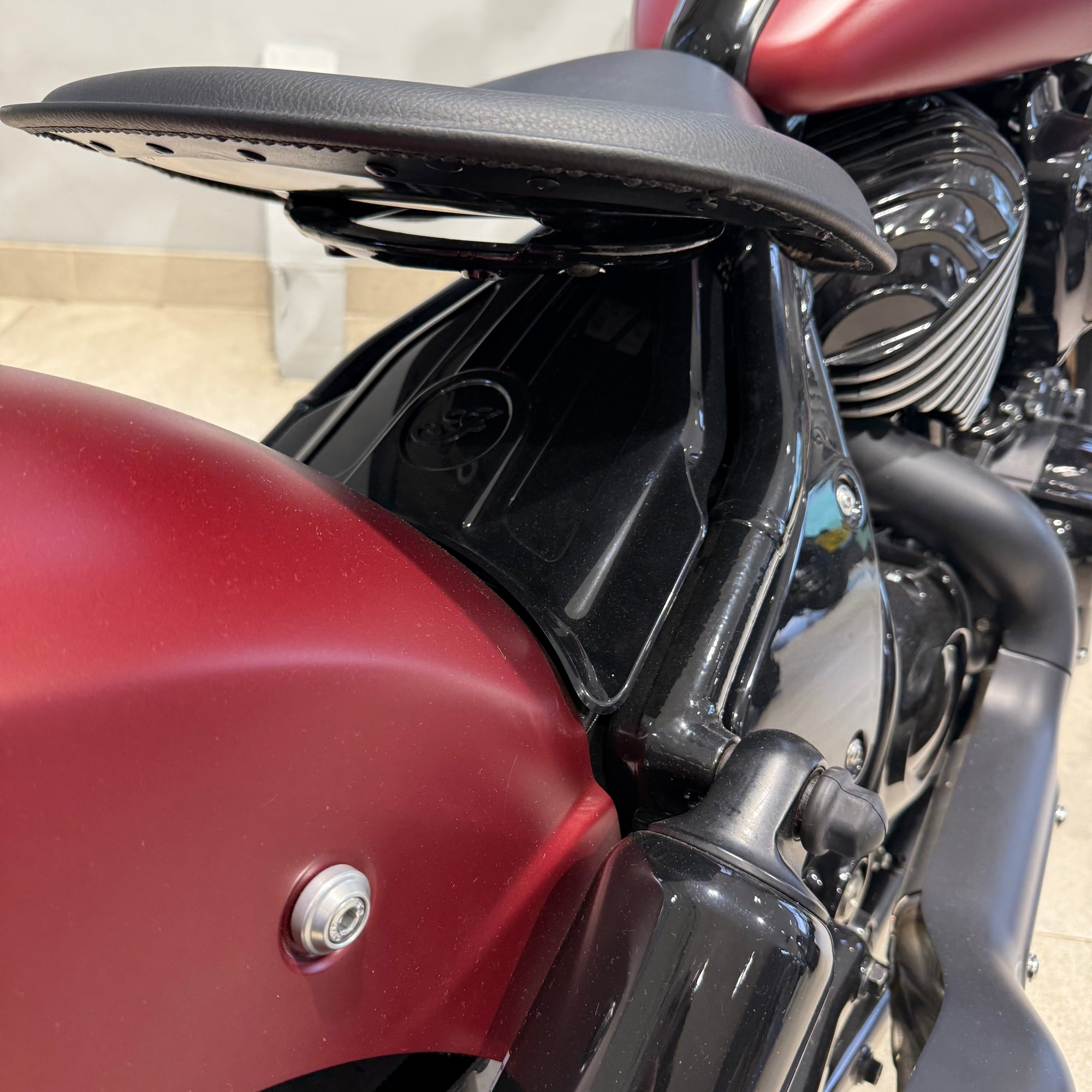 Indian Chief Bobber Dark Horse - Copper Smoke