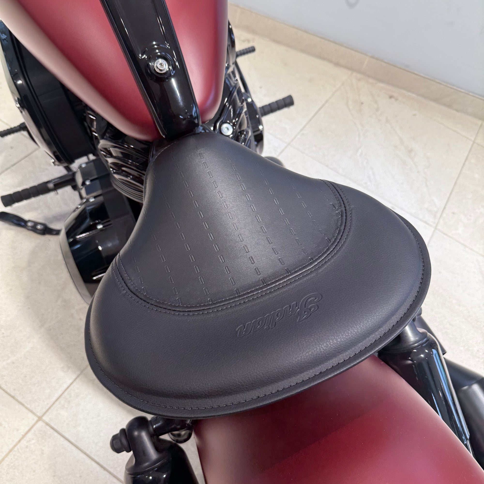 Indian Chief Bobber Dark Horse - Copper Smoke