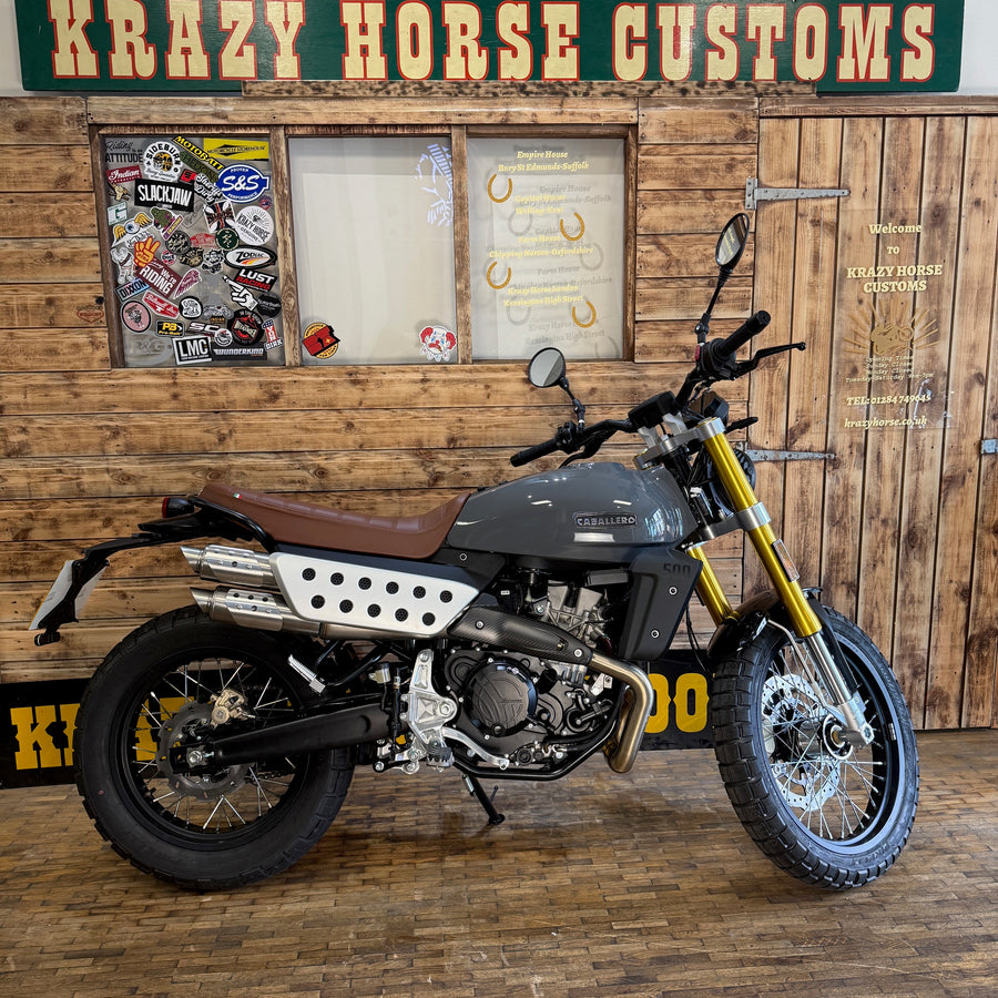 2025 FANTIC SC500 DELUXE - Grey