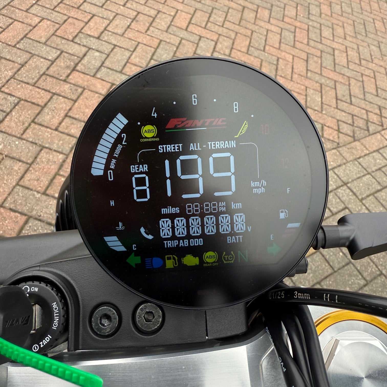 2025 FANTIC SC500 DELUXE - Grey