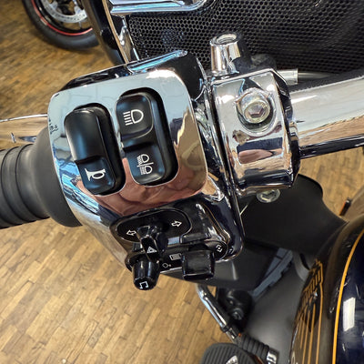 INDIAN ROADMASTER ELITE Limited build 66/300 - SPRINGFIELD CANDY BLACK, BLACK CANDY FADE, CHAMPIONSHIP GOLD PINSTRIPE