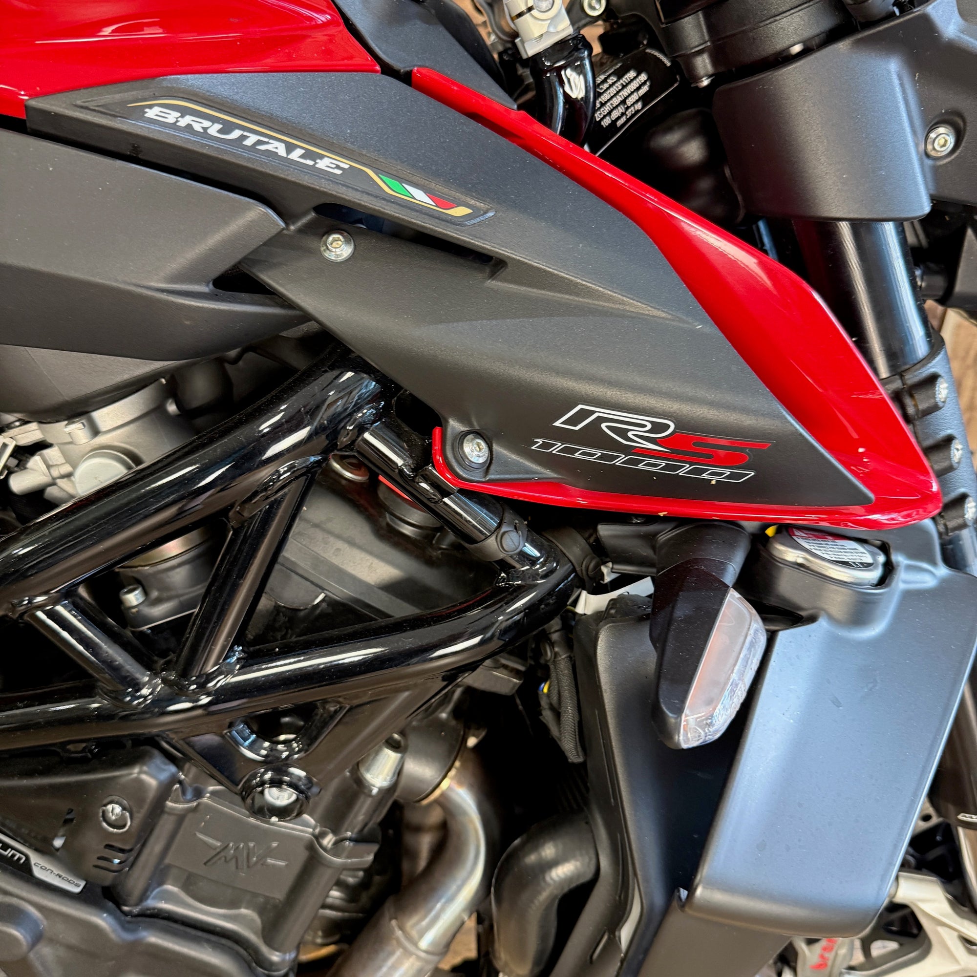 MV AGUSTA BRUTALE 1000 RS - RED - PreLoved