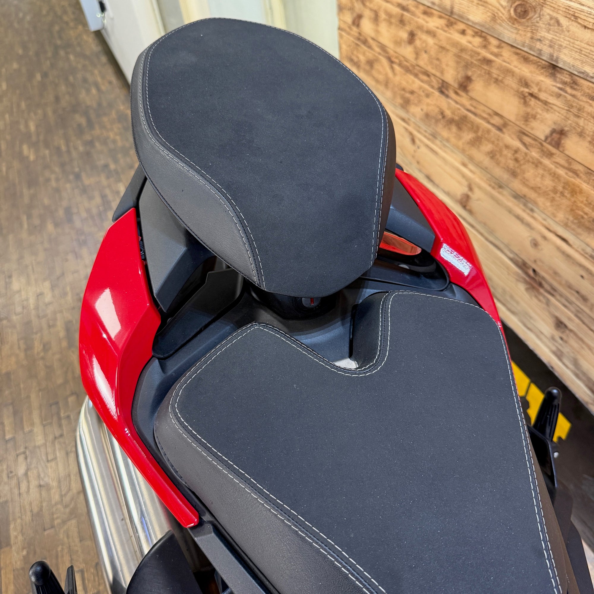 MV AGUSTA BRUTALE 1000 RS - RED - PreLoved