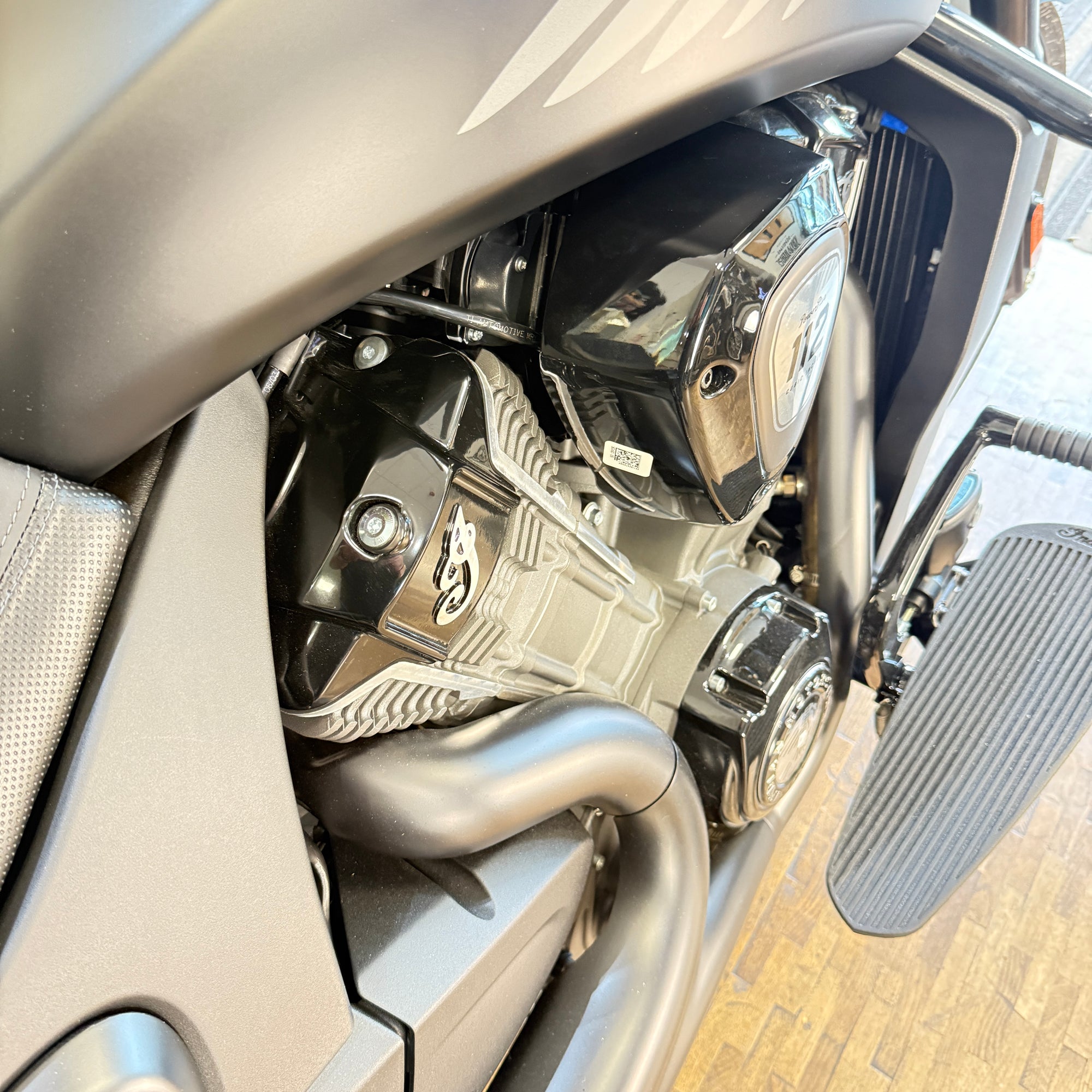 INDIAN CHIEFTAIN DARK HORSE 112 Power Plus - Black smoke