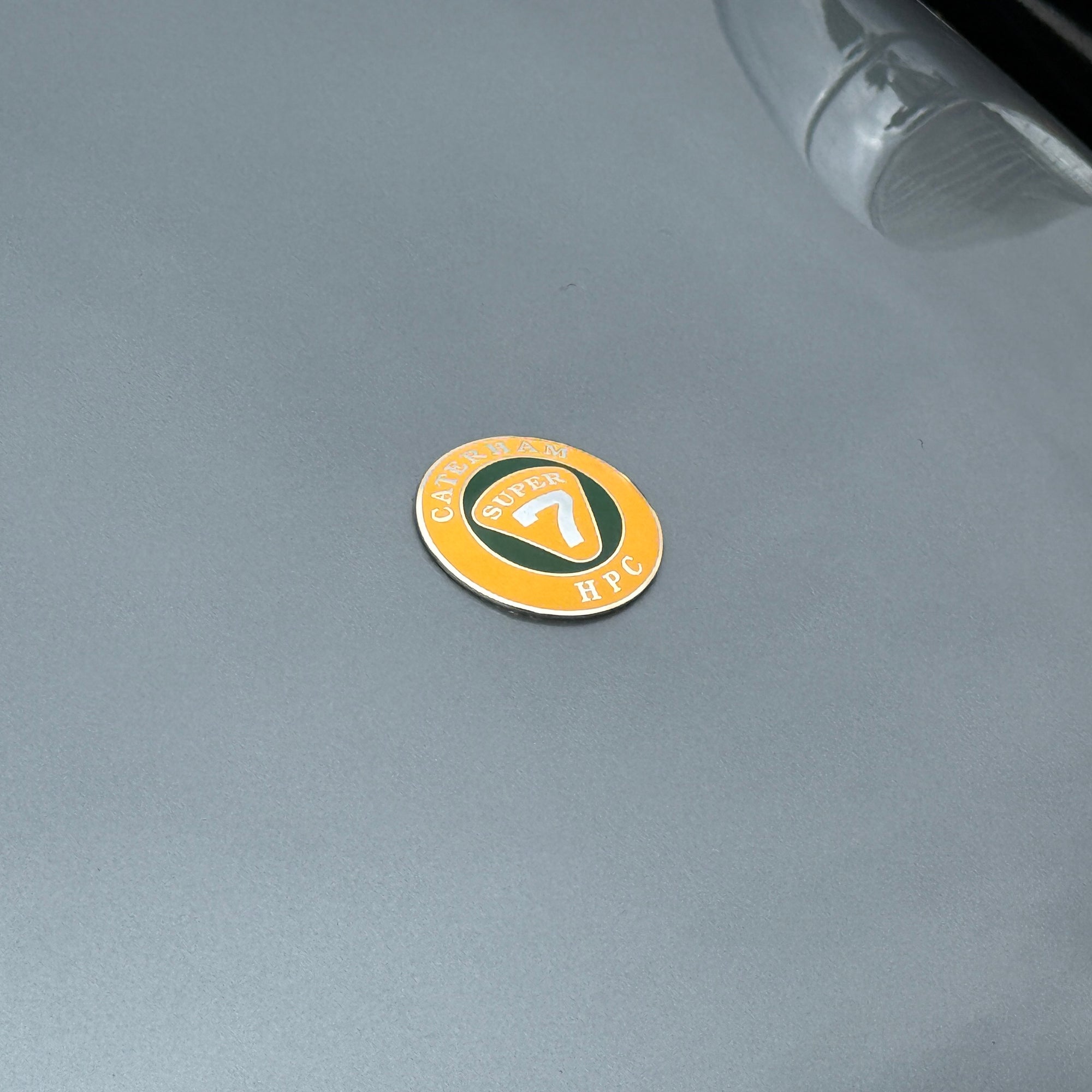 96/P CATERHAM HPC 2.0 VX - BMW ARCTIC GREY METALLIC WITH BLACK LEATHER