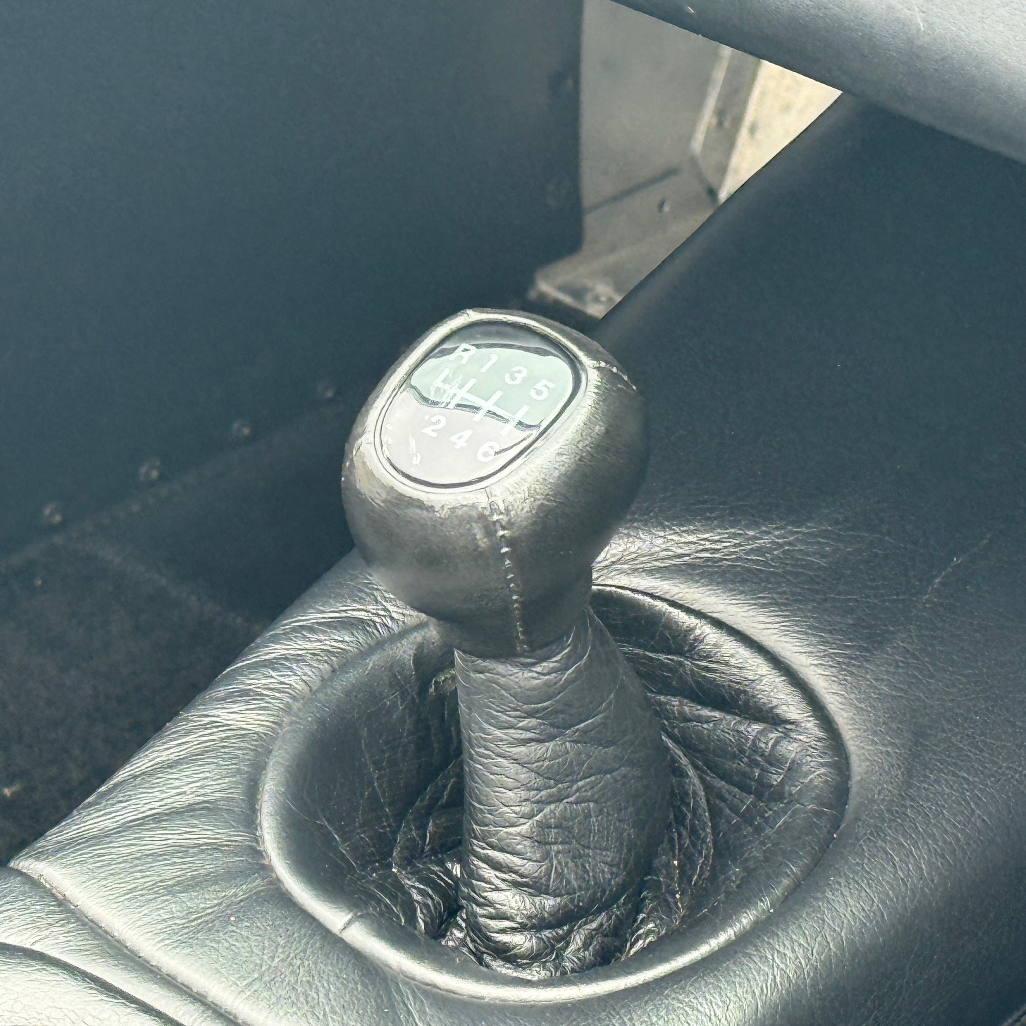 96/P CATERHAM HPC 2.0 VX - BMW ARCTIC GREY METALLIC WITH BLACK LEATHER