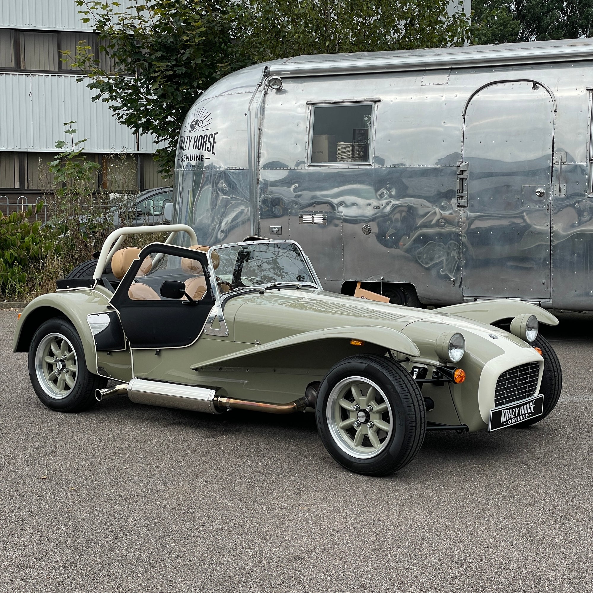 21/21 CATERHAM SUPER SEVEN 1600 STANDARD CHASSIS - SAXONY GREY & OXFORD WHITE WITH BISCUIT MUIRHEAD LEATHER
