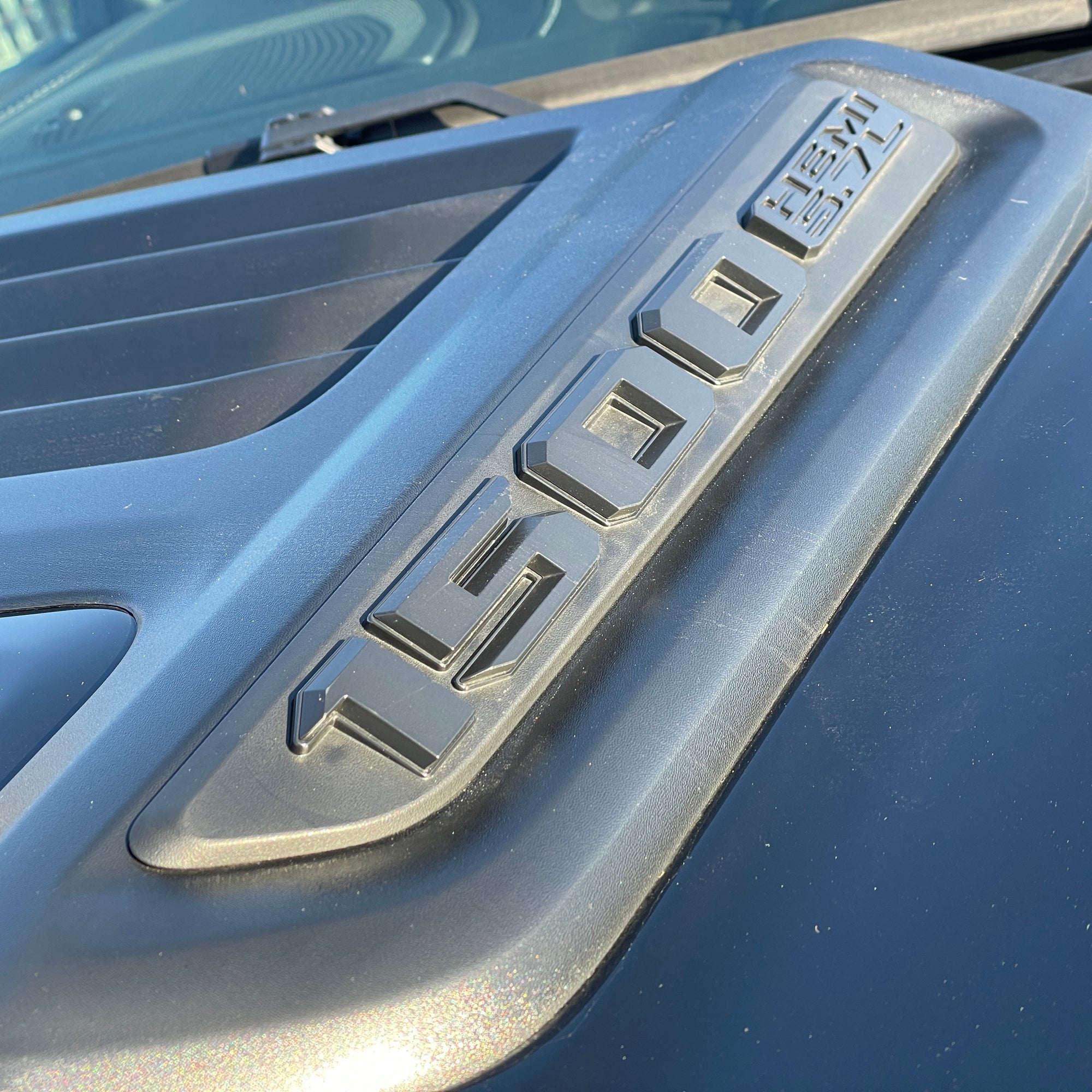 RAM 1500 LIMITED NIGHT CREW CAB - DIAMOND BLACK WITH BLACK