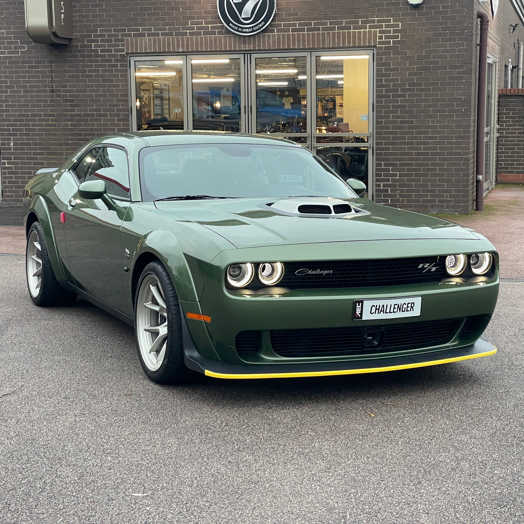 DODGE R/T SCAT PACK WIDEBODY SWINGER LAST CALL - F8 GREEN WITH BLACK