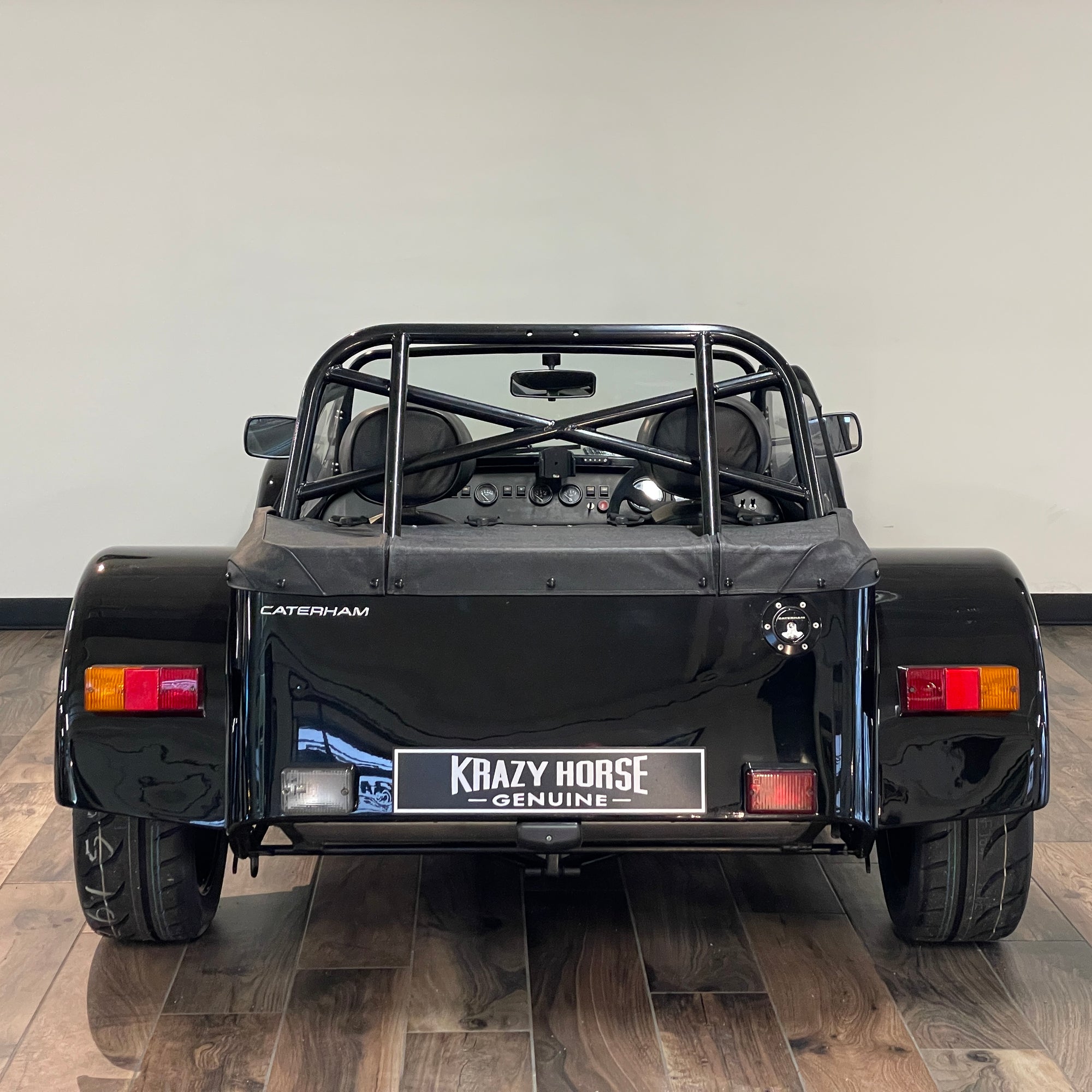 12/12 CATERHAM SEVEN ROADSPORT 150 LARGE CHASSIS - GRAVITY BLACK WITH BLACK LEATHER