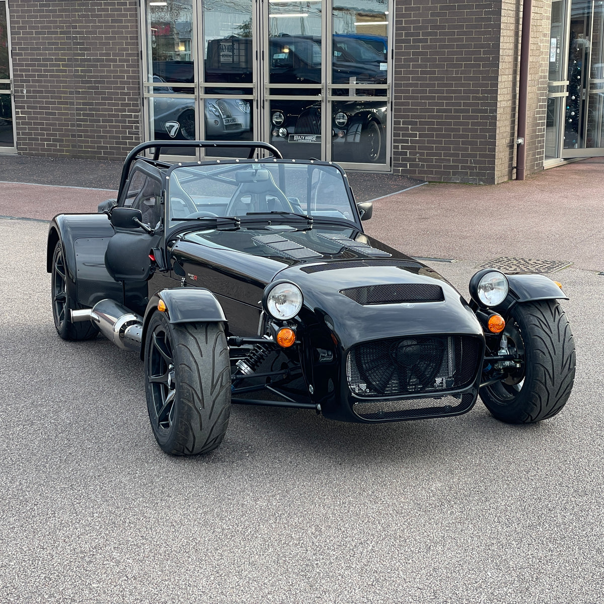 SOLD - BRAND NEW UNREGISTERED CATERHAM SEVEN 420R - GRAVITY BLACK WITH BLACK