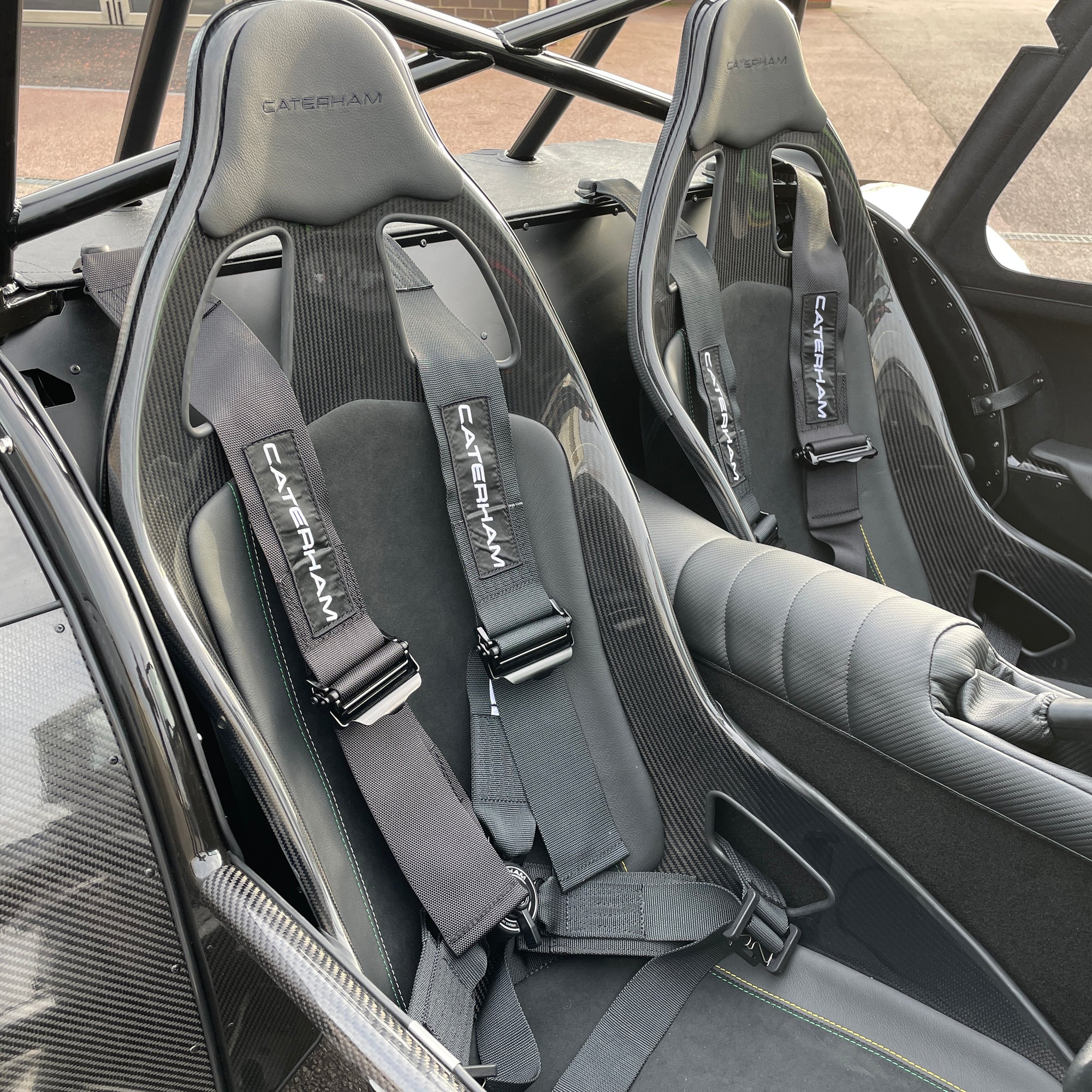 BRAND NEW UNREGISTERED CATERHAM SEVEN 420R - GRAVITY BLACK WITH BLACK