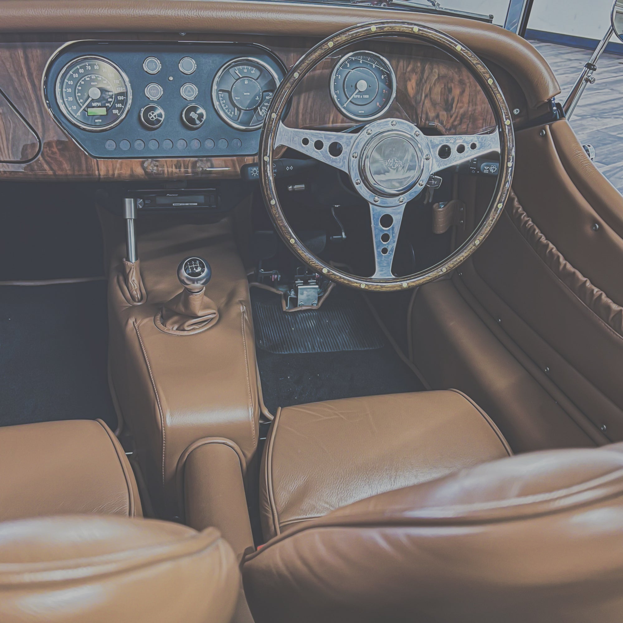 Morgan 4/4 1.6 16v Ford Sigma - Classic Morgan Sport Blue