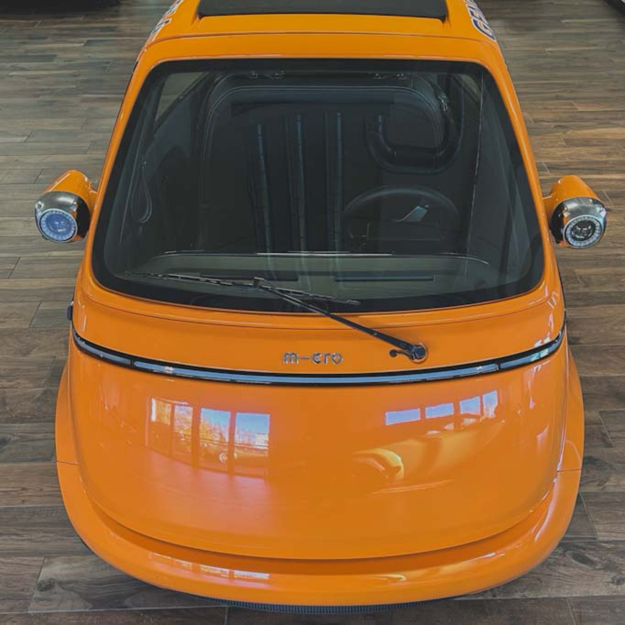 Microlino - Bespoke Icons Range "General Pea"