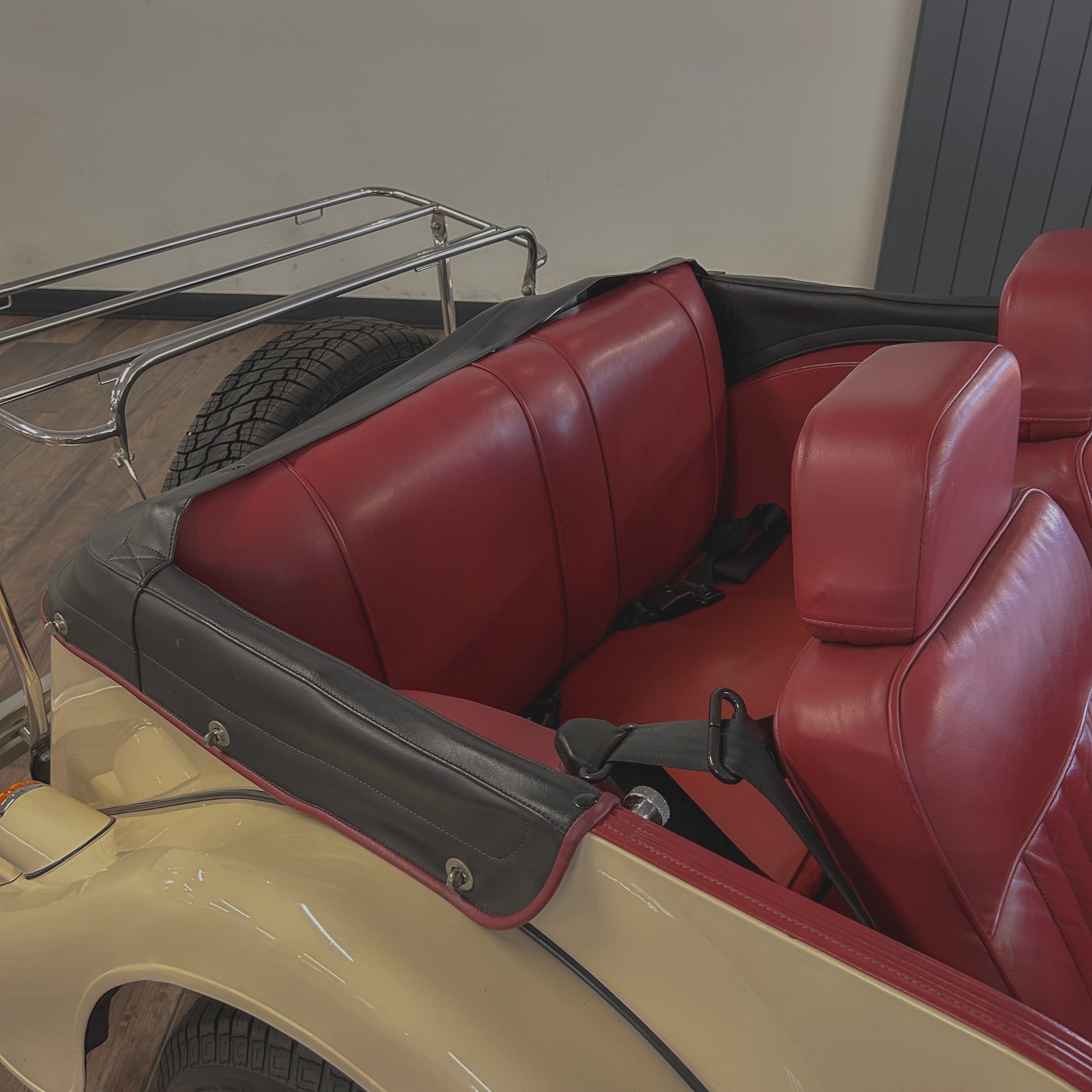 Morgan 4/4 4 seater - Royal Ivory