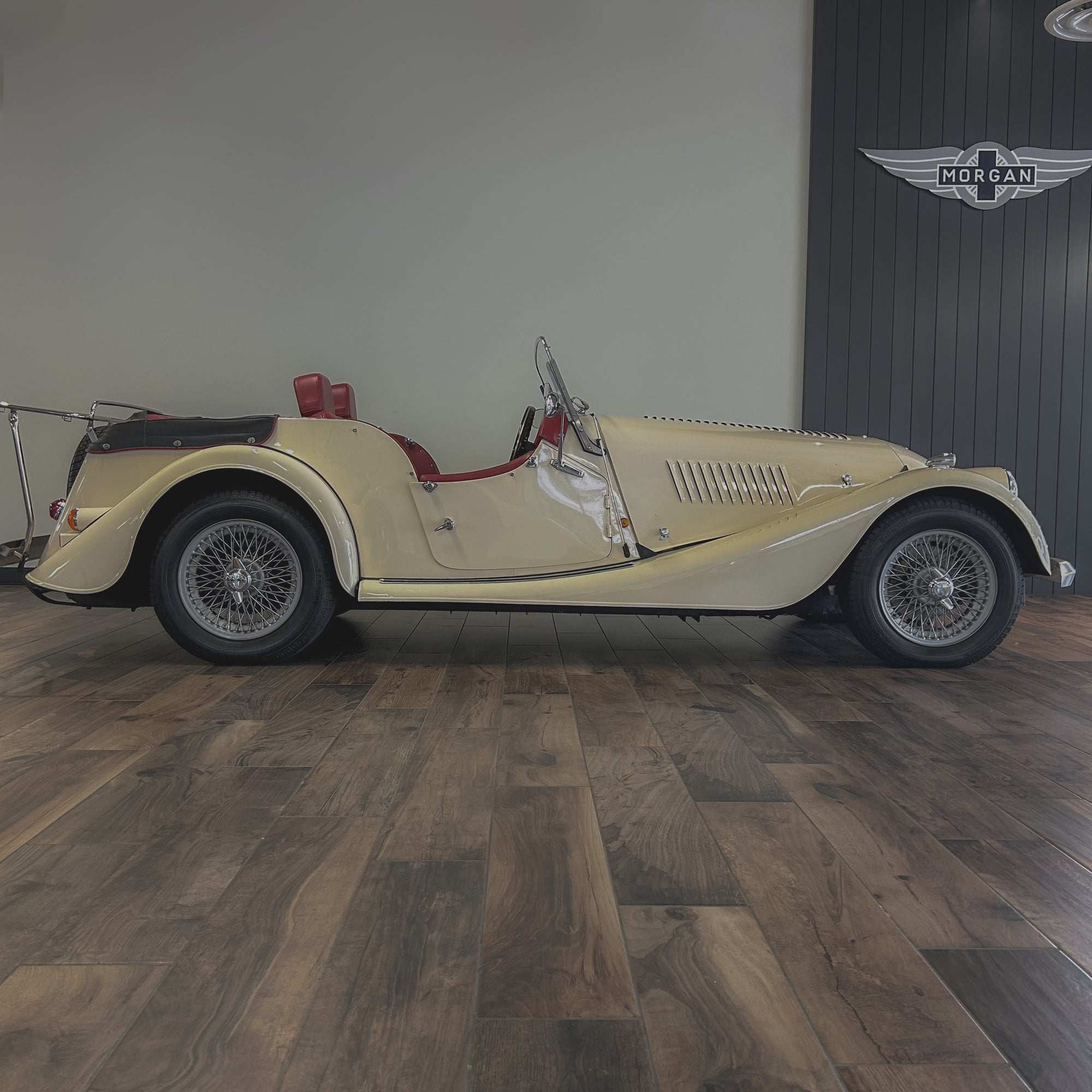 Morgan 4/4 4 seater - Royal Ivory