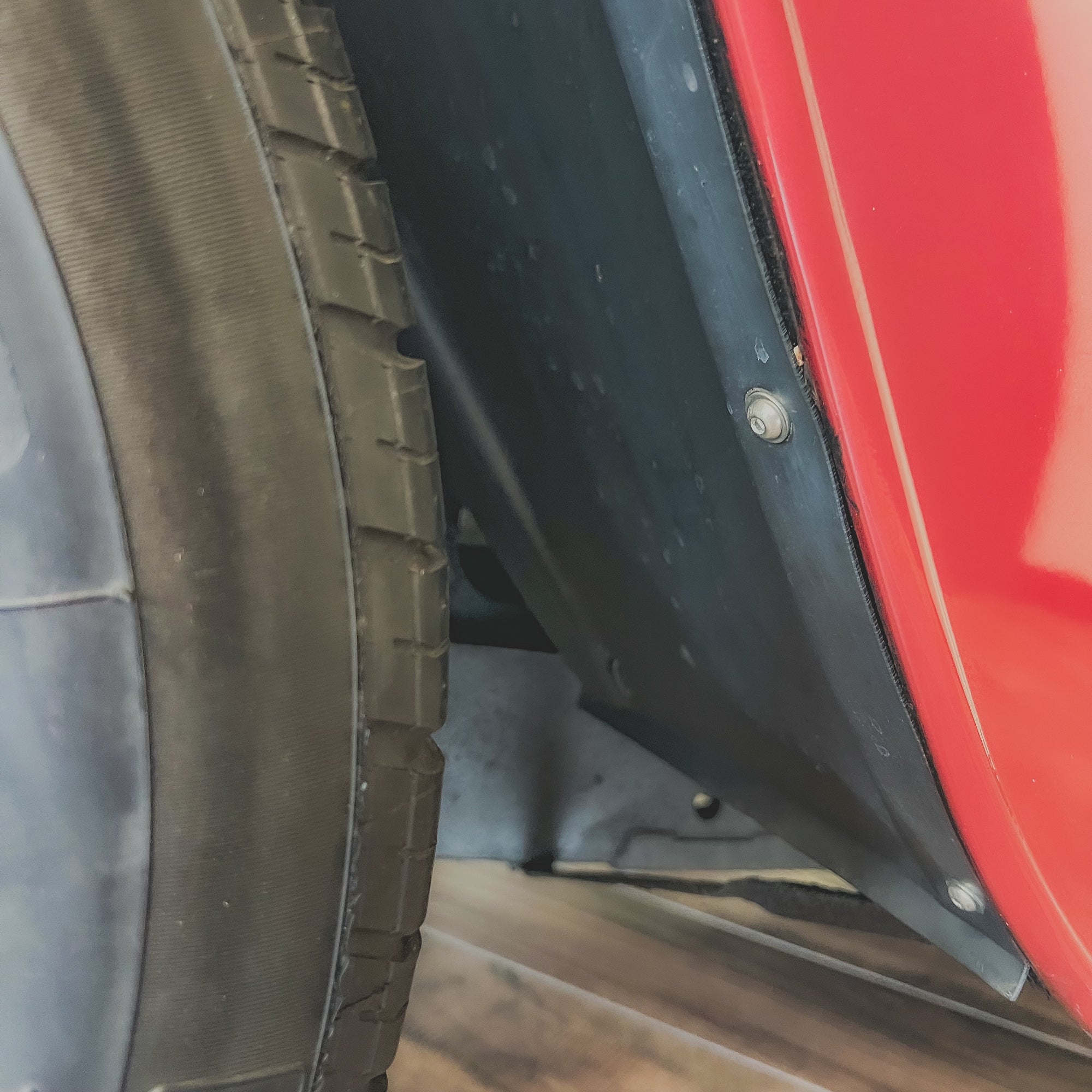 Morgan 4/4 LOW LINE - BMW Calypso Red