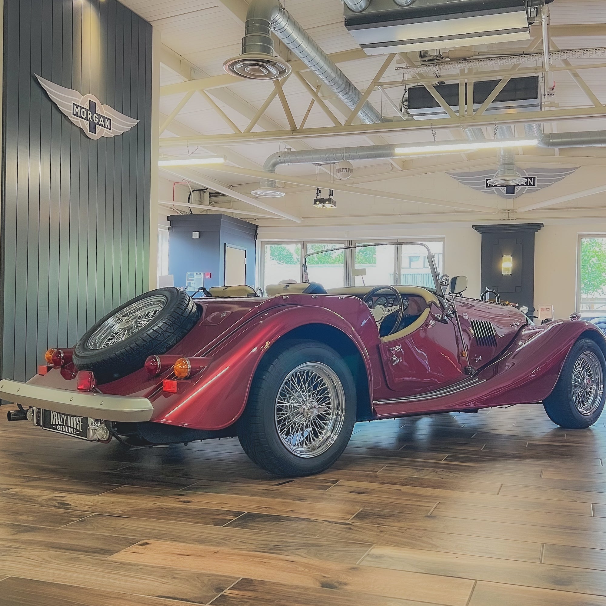 Morgan 4/4 LOW LINE - BMW Calypso Red