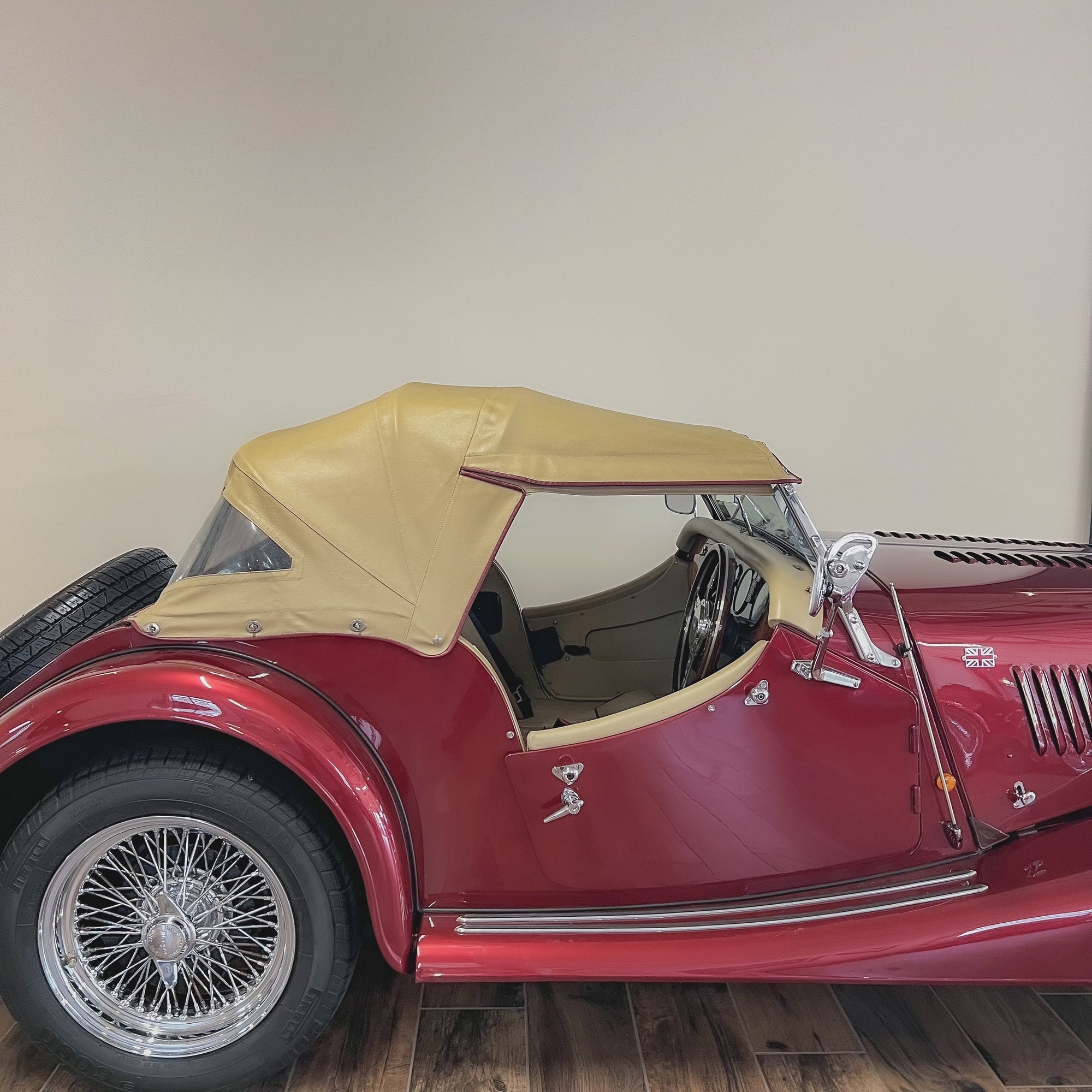 Morgan 4/4 LOW LINE - BMW Calypso Red