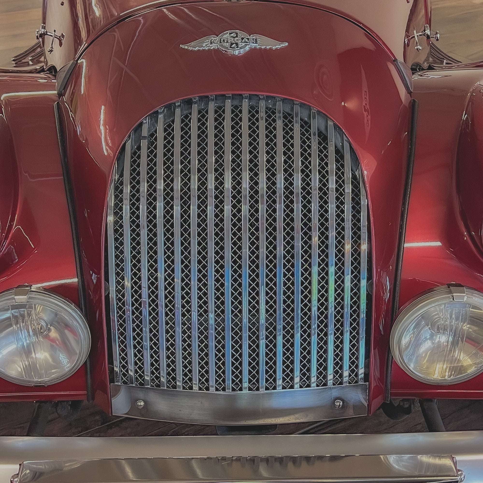 Morgan 4/4 LOW LINE - BMW Calypso Red