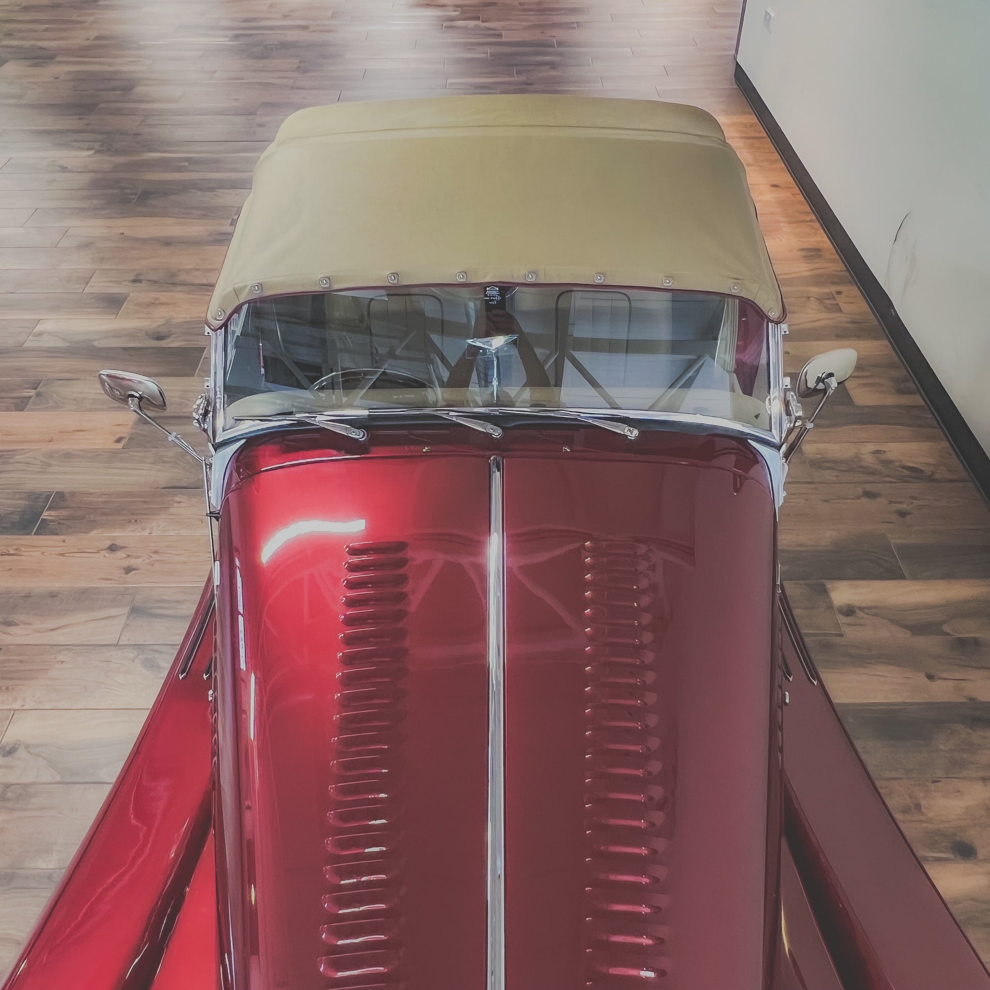 Morgan 4/4 LOW LINE - BMW Calypso Red