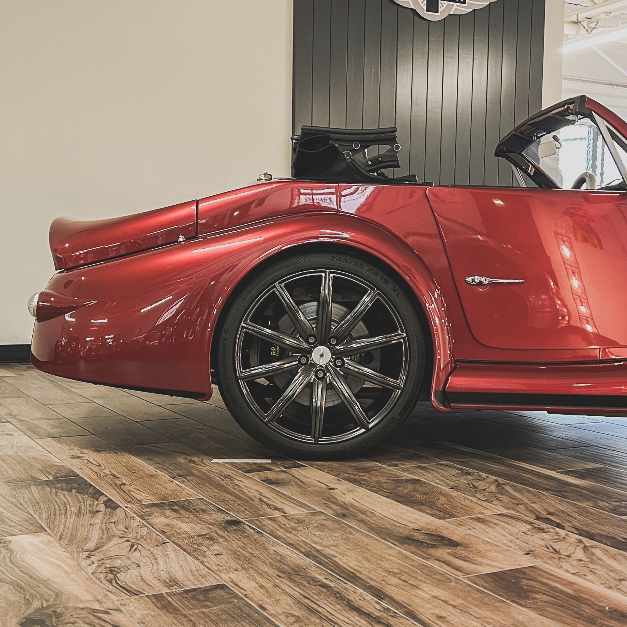 Morgan MK 3 Aero 8 - Crimson Chrome