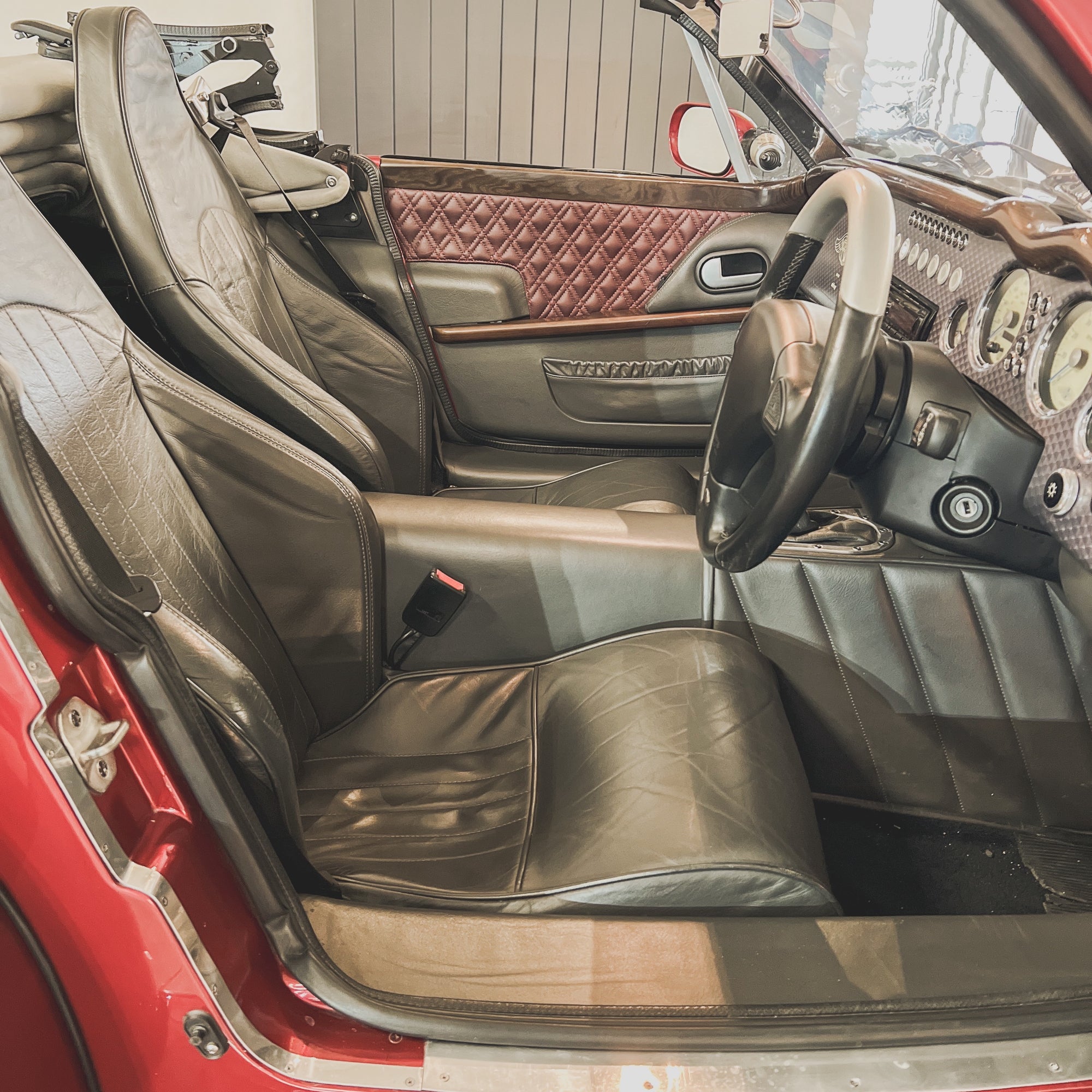 Morgan MK 3 Aero 8 - Crimson Chrome