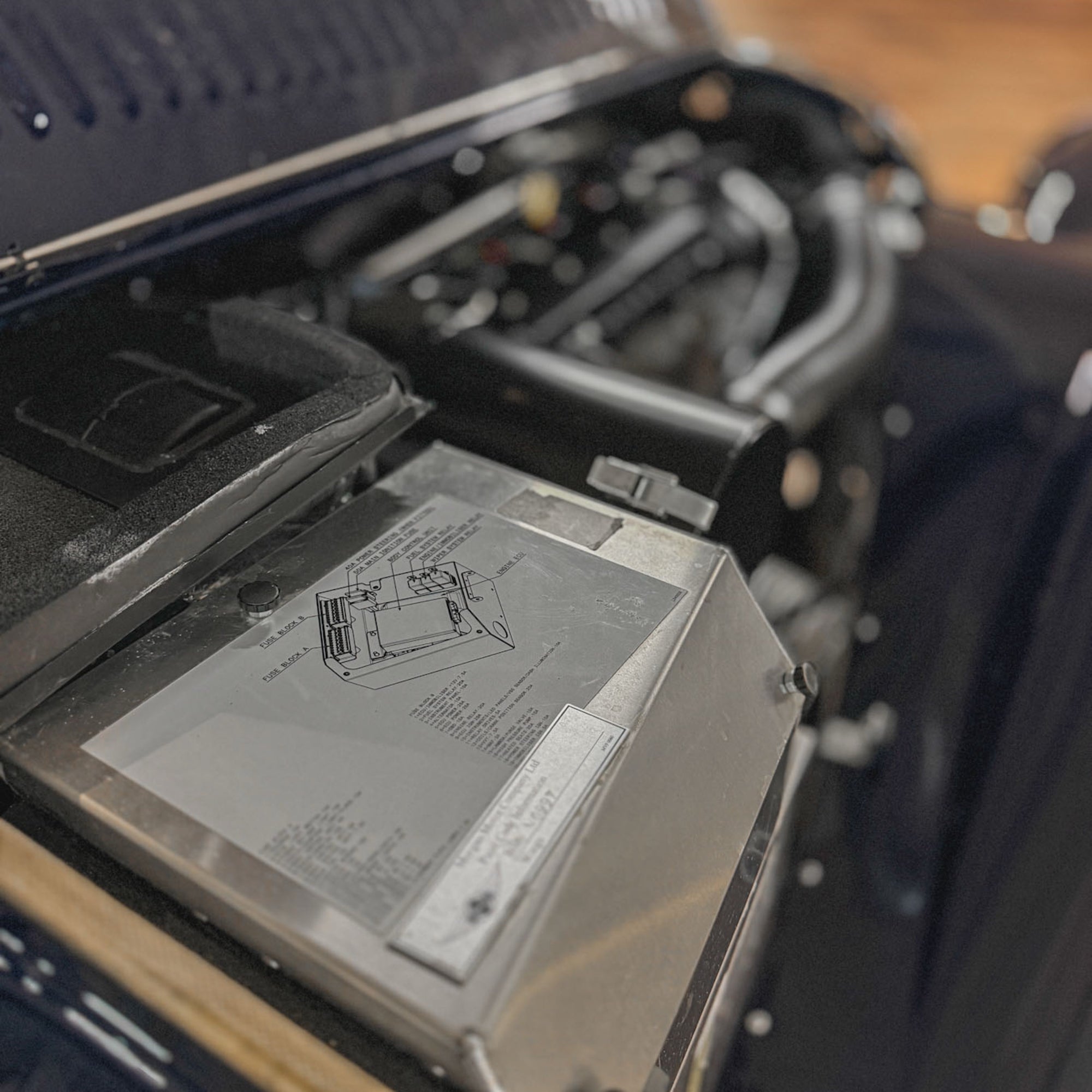 SOLD - Morgan Plus 4 Ford 2.0 duratech - Ferrari Midnight Blue