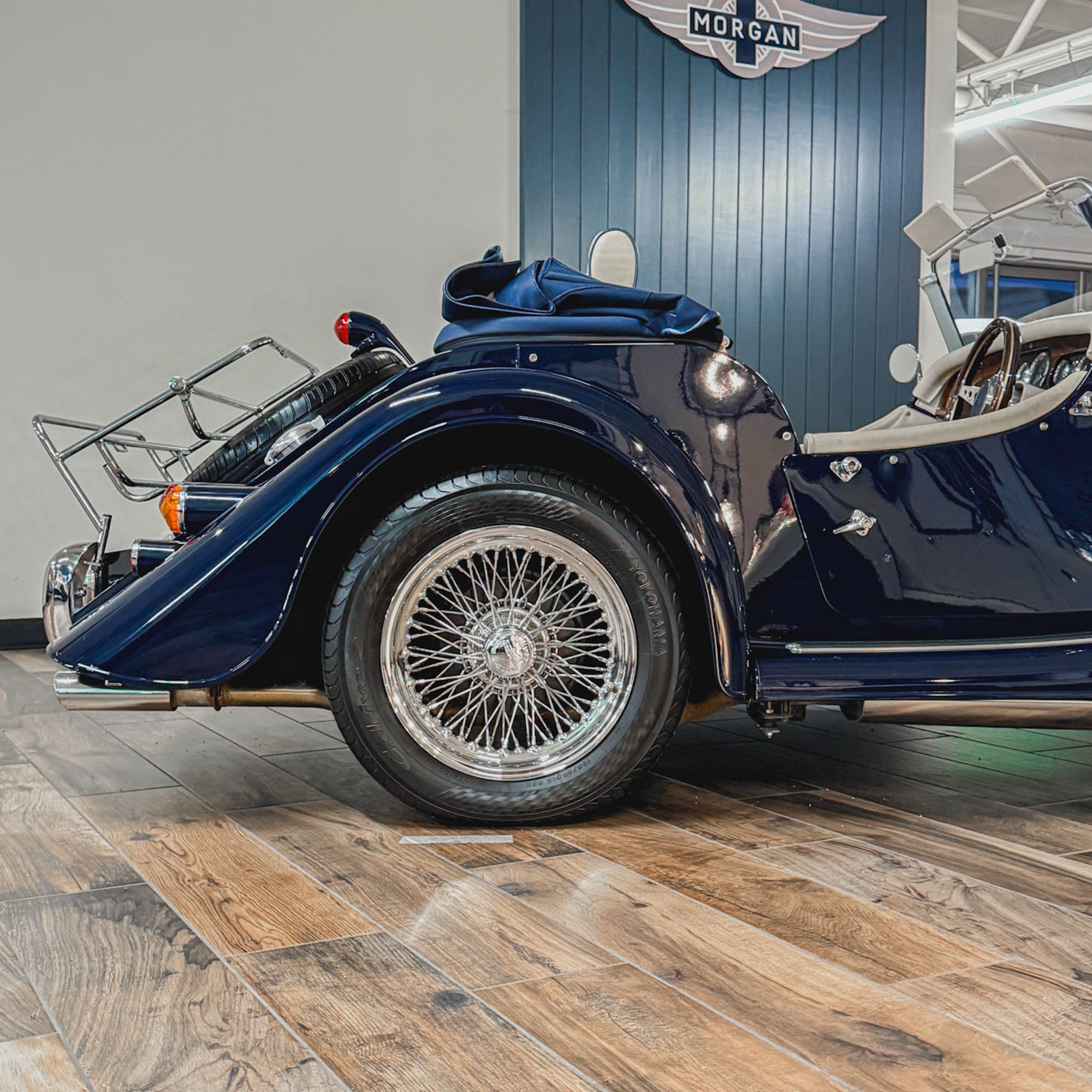 SOLD - Morgan Plus 4 Ford 2.0 duratech - Ferrari Midnight Blue