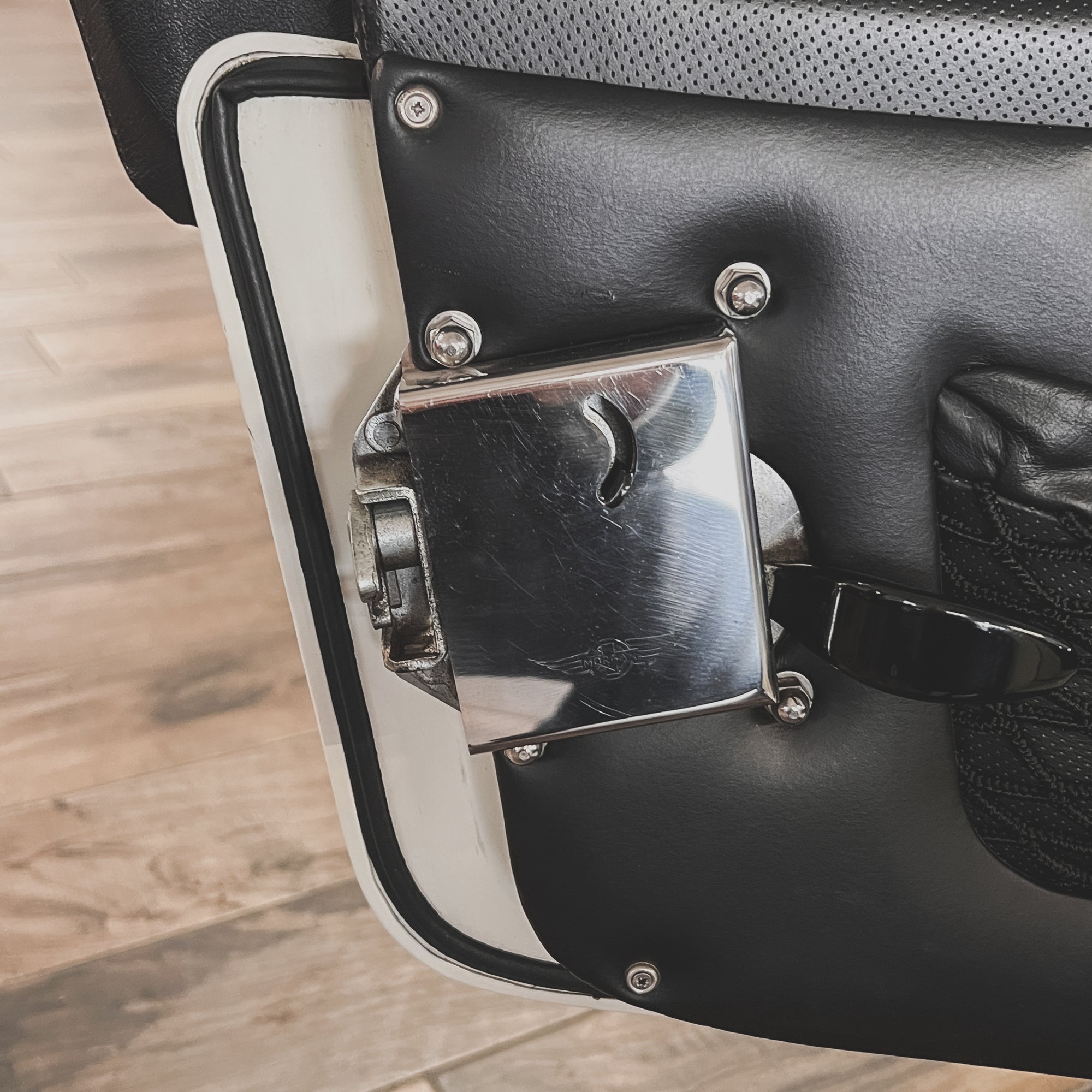 Morgan Plus 4 Super Sport No. 55 of 62 - Morgan old English white Interior