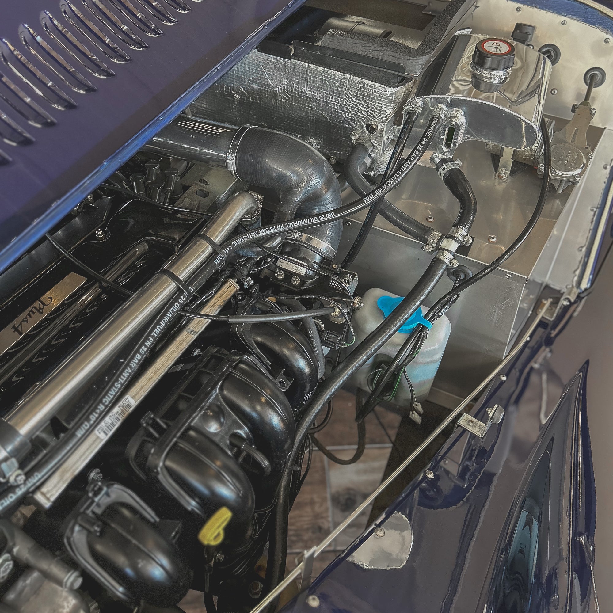 Morgan Plus 4 Ford 2.0 Twin Cam 16V - Midnight Blue Metallic